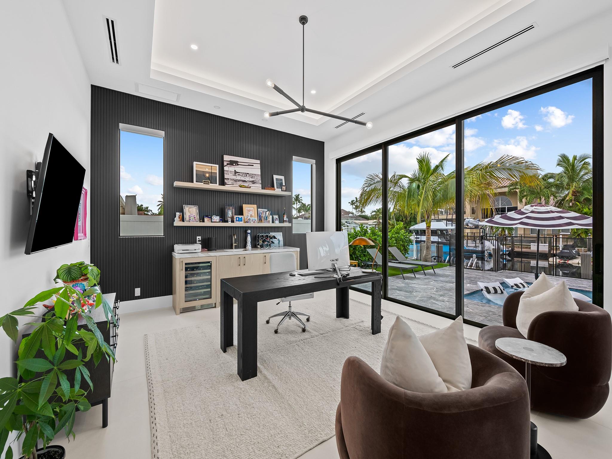 2420 NE 48th St Lighthouse Point, FL 33064