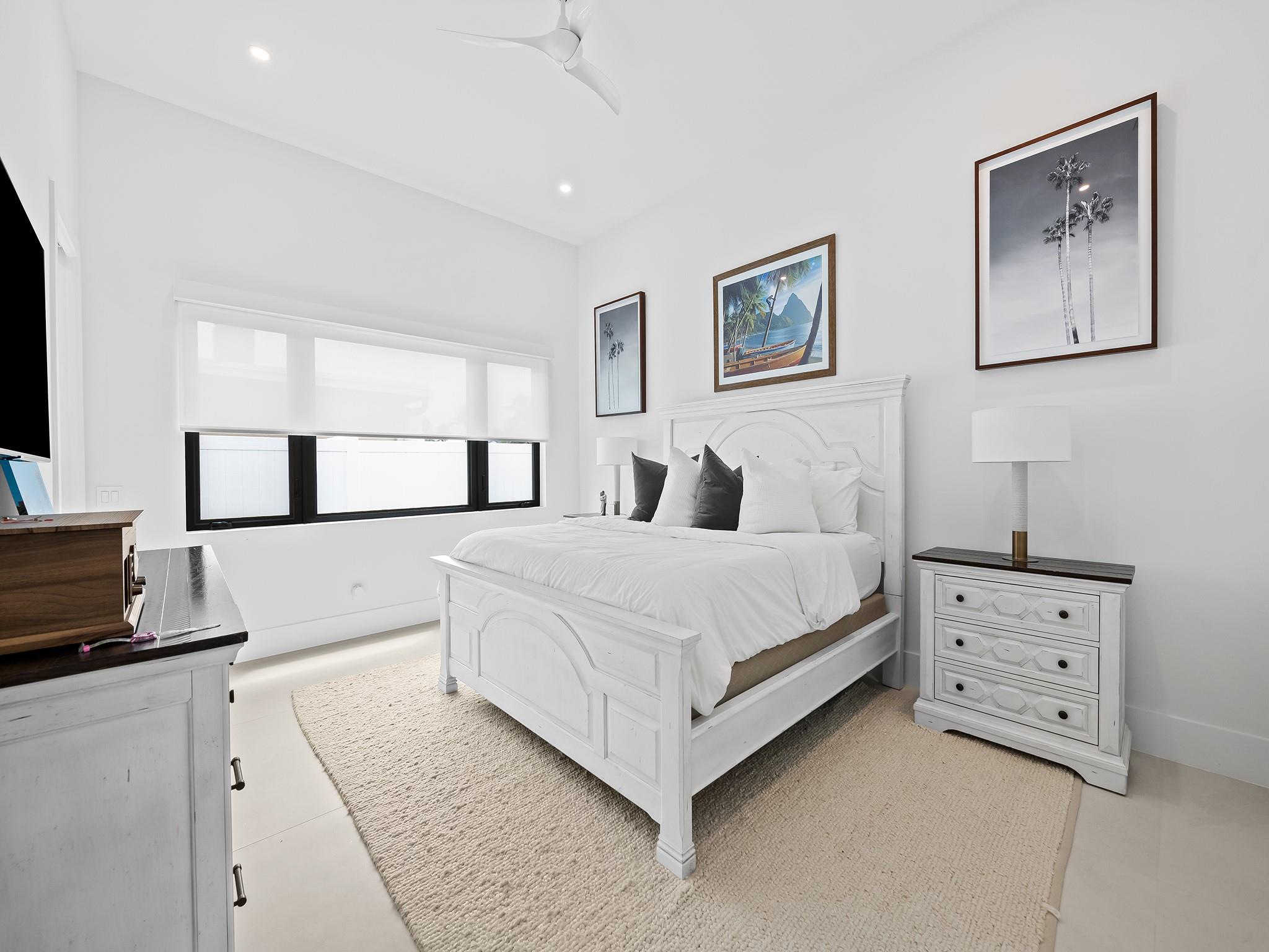 2420 NE 48th St Lighthouse Point, FL 33064