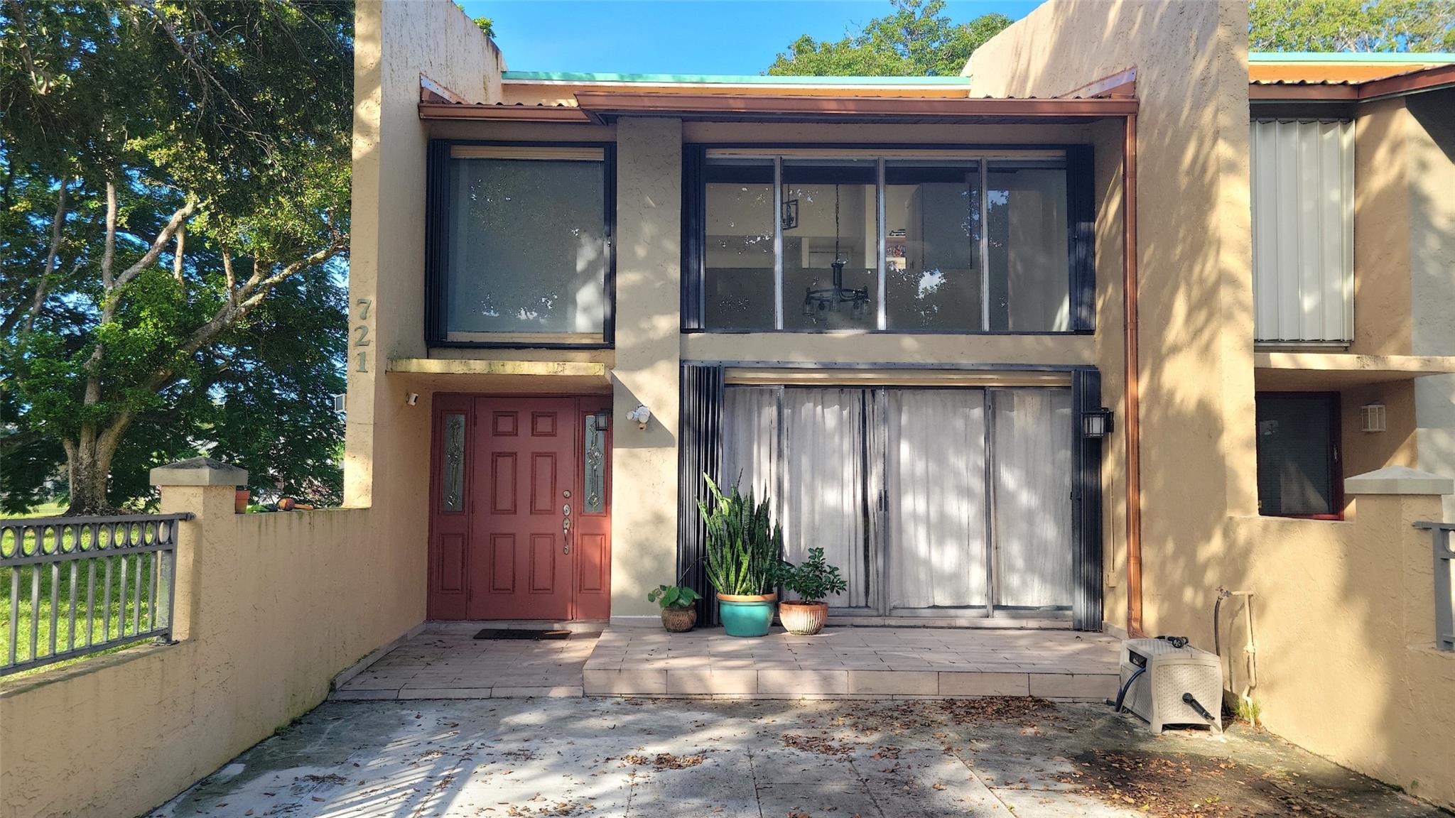 721 E Coco Plum Cir #5