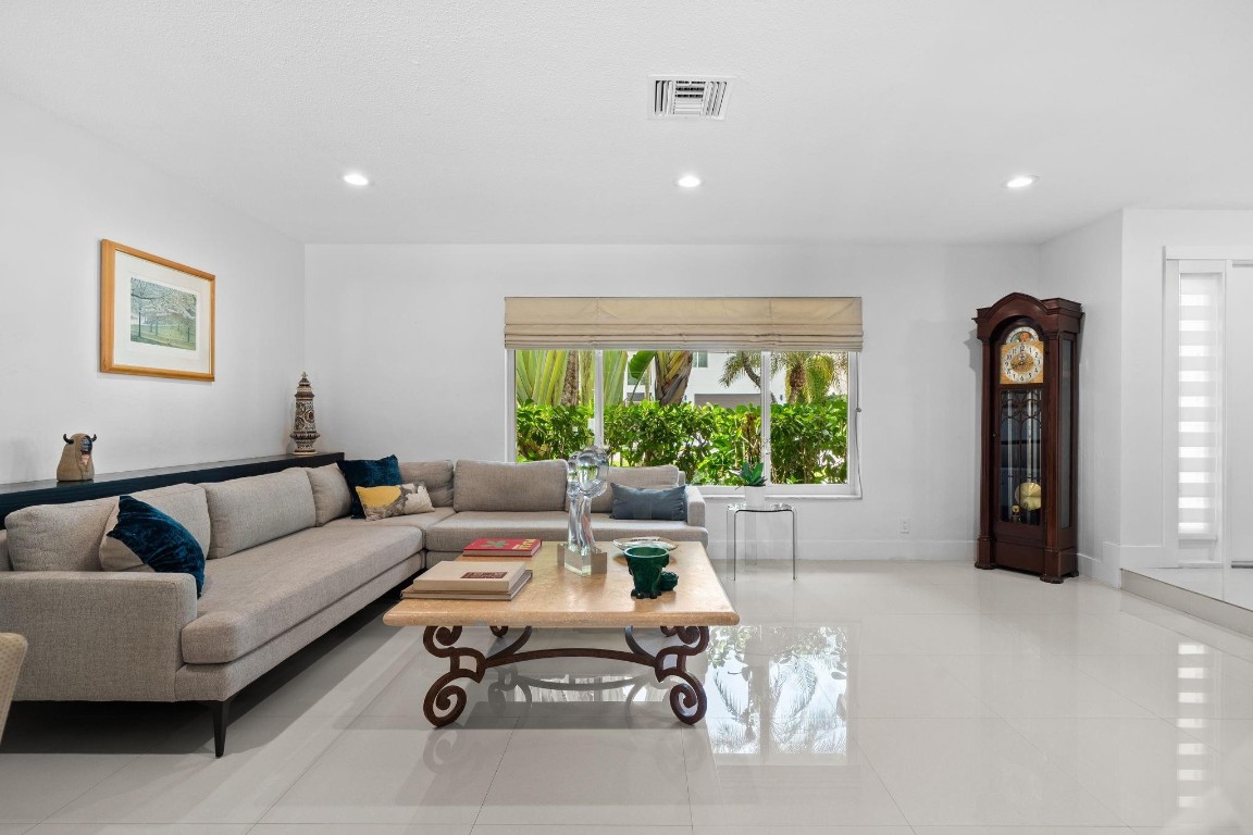 326 Seven Isles Fort Lauderdale, FL 33301