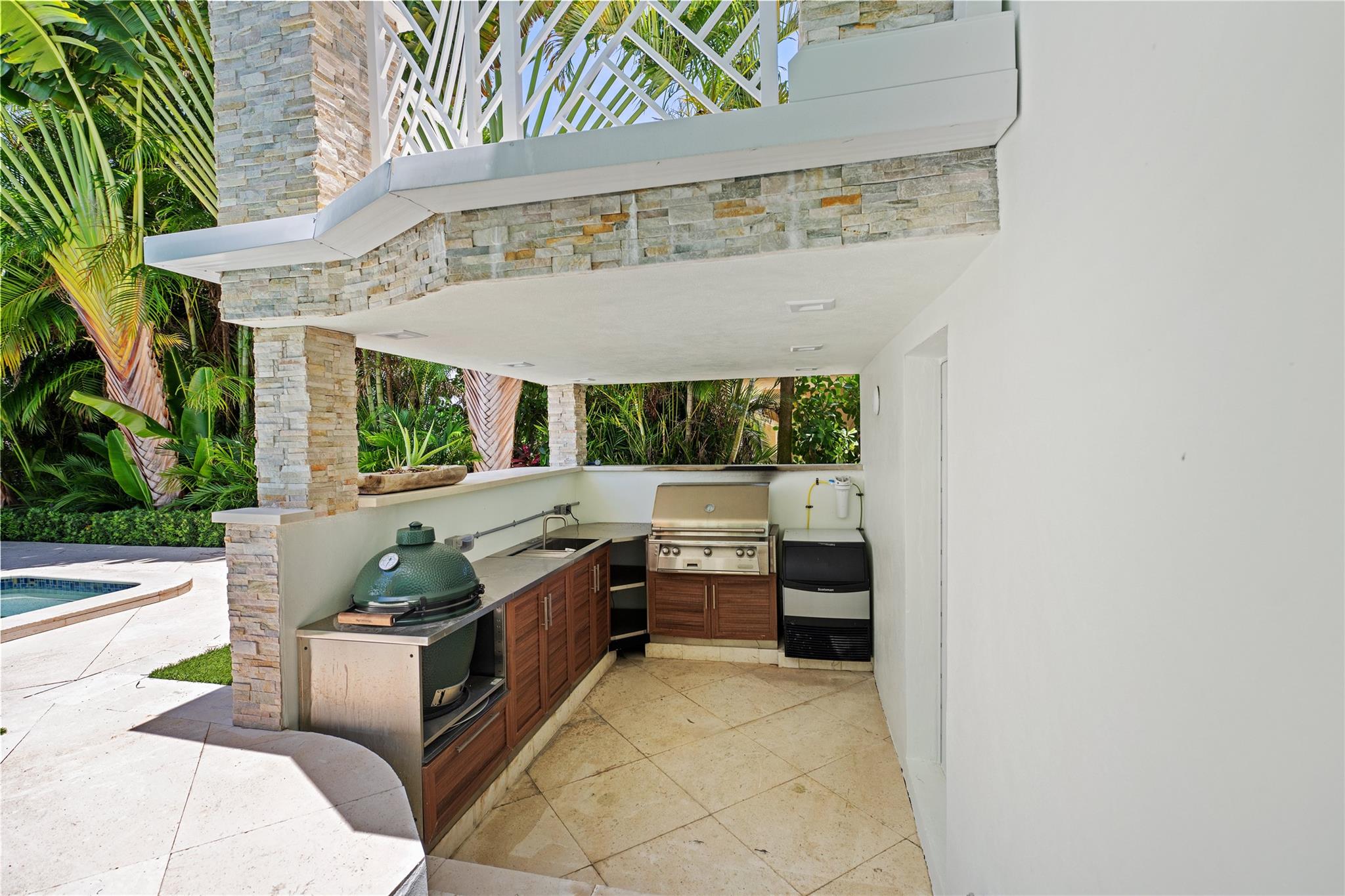 2307 N Riverside Dr Pompano Beach, FL 33062