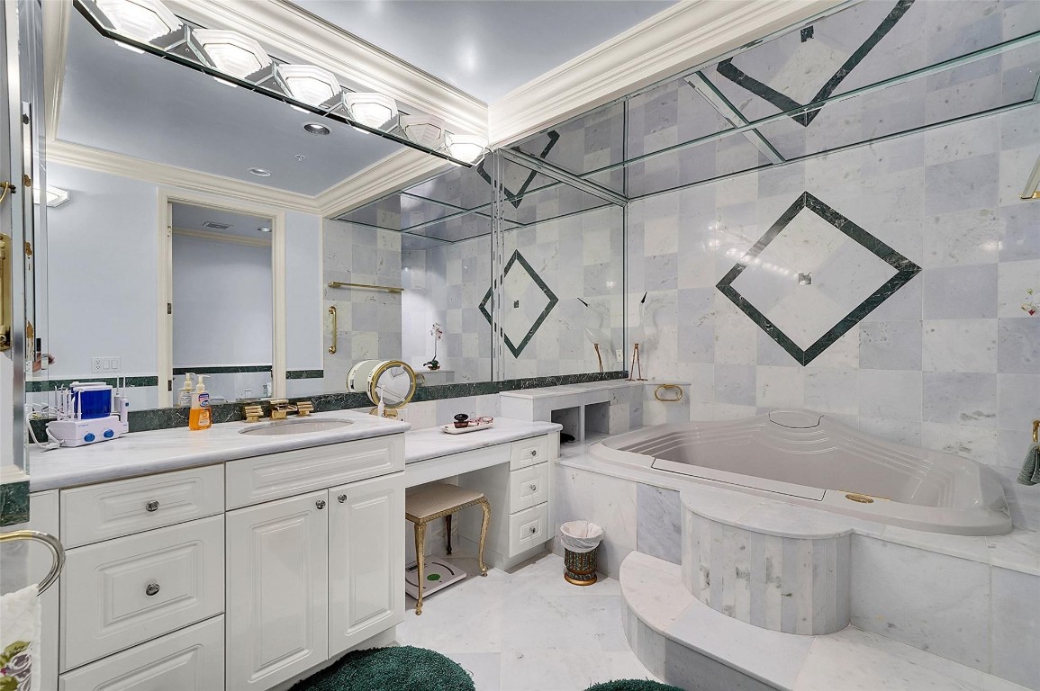 6001 N Ocean Dr #PH6 Hollywood, FL 33019