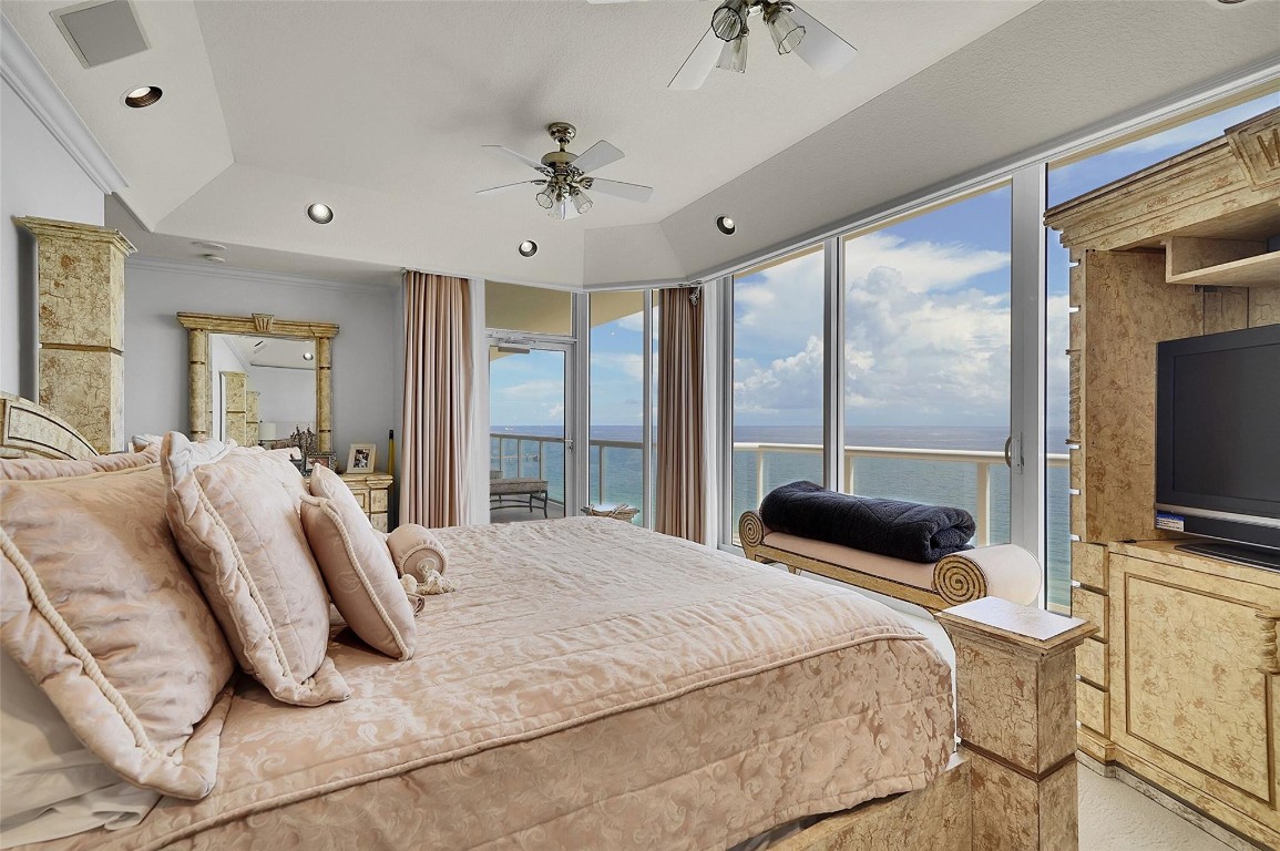 6001 N Ocean Dr #PH6 Hollywood, FL 33019