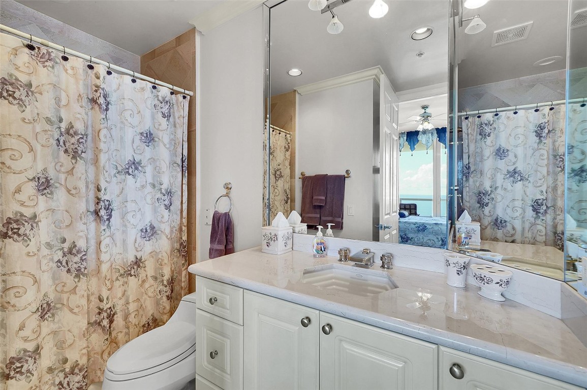 6001 N Ocean Dr #PH6 Hollywood, FL 33019