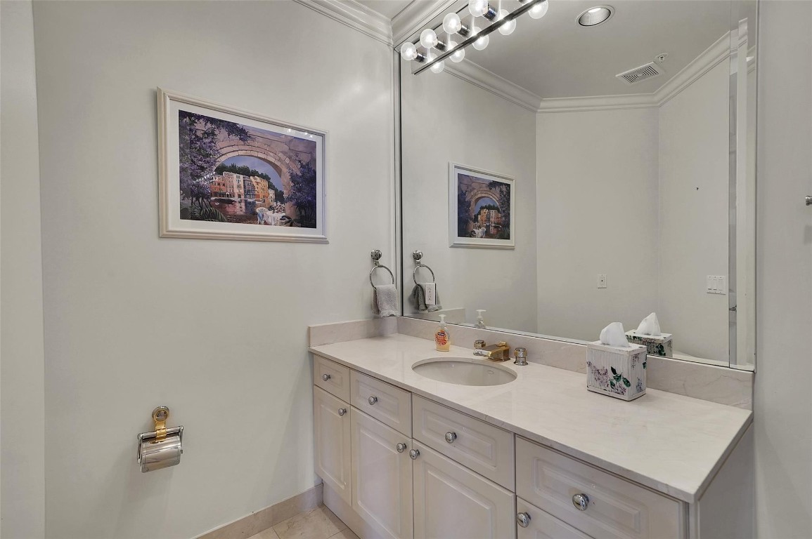 6001 N Ocean Dr #PH6 Hollywood, FL 33019