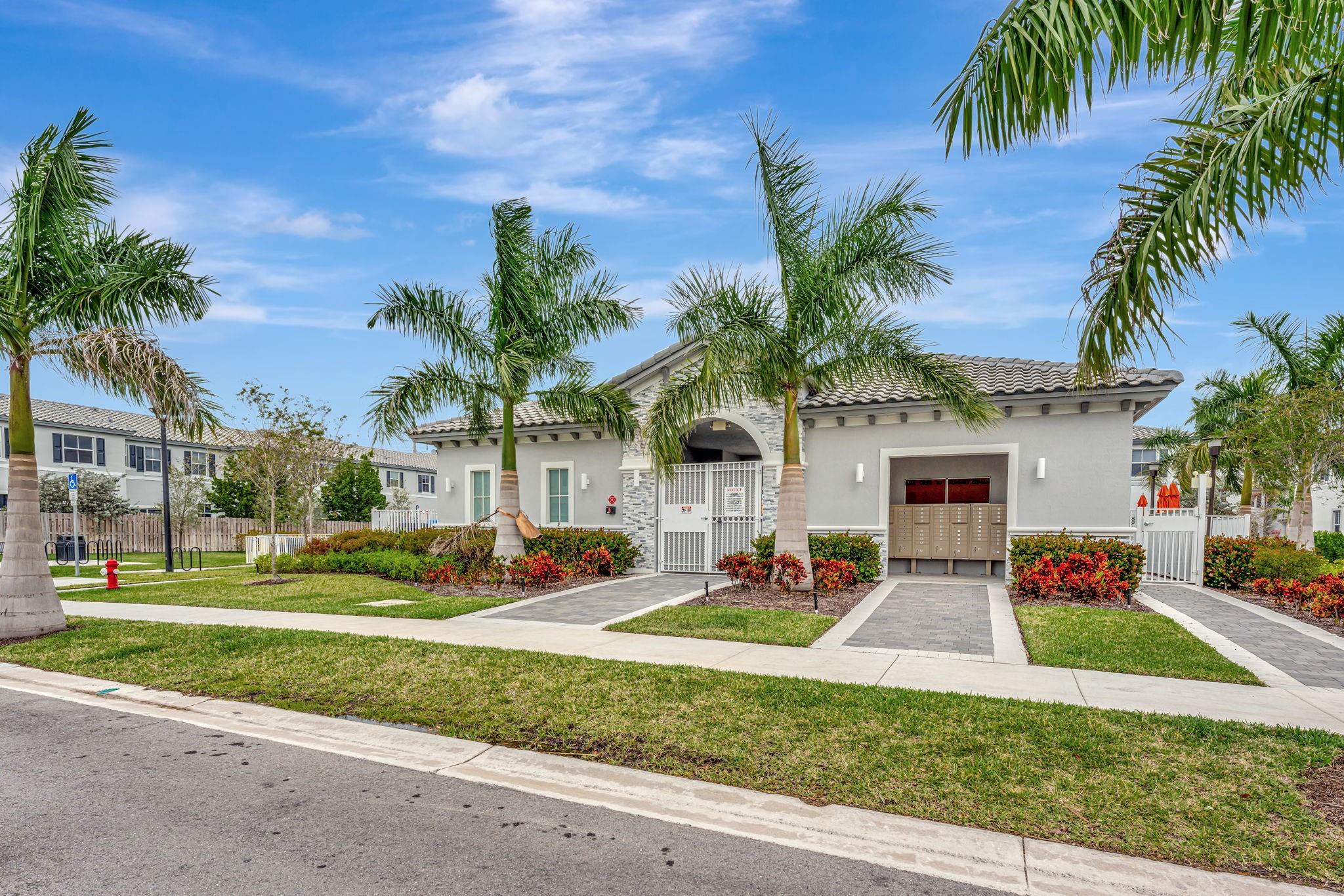 4668 NW 120th Way Coral Springs, FL 33076