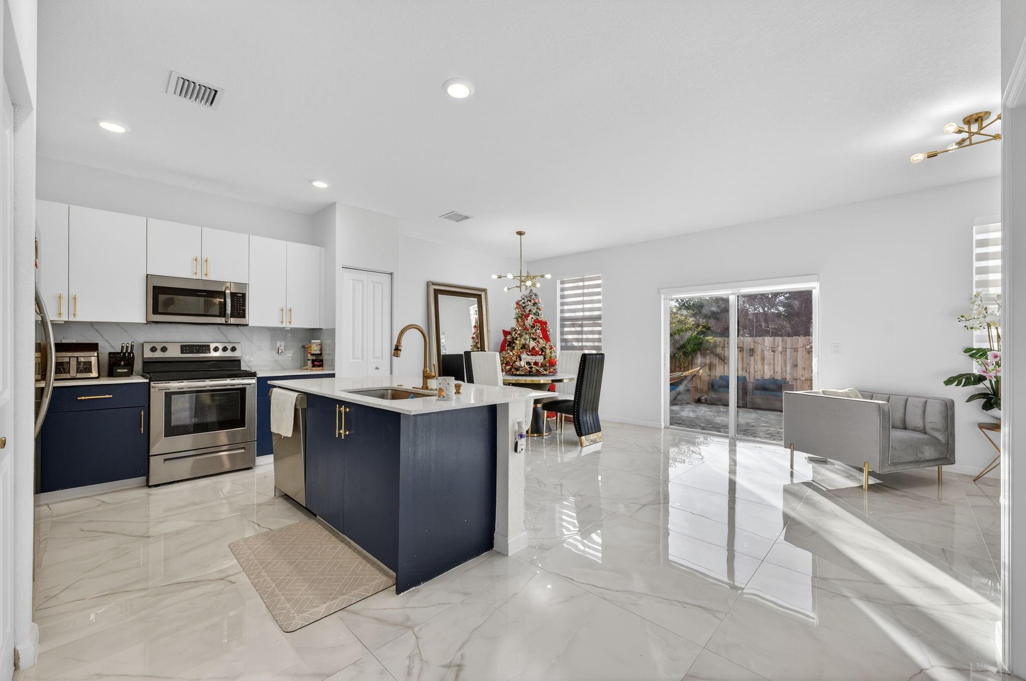 4668 NW 120th Way Coral Springs, FL 33076