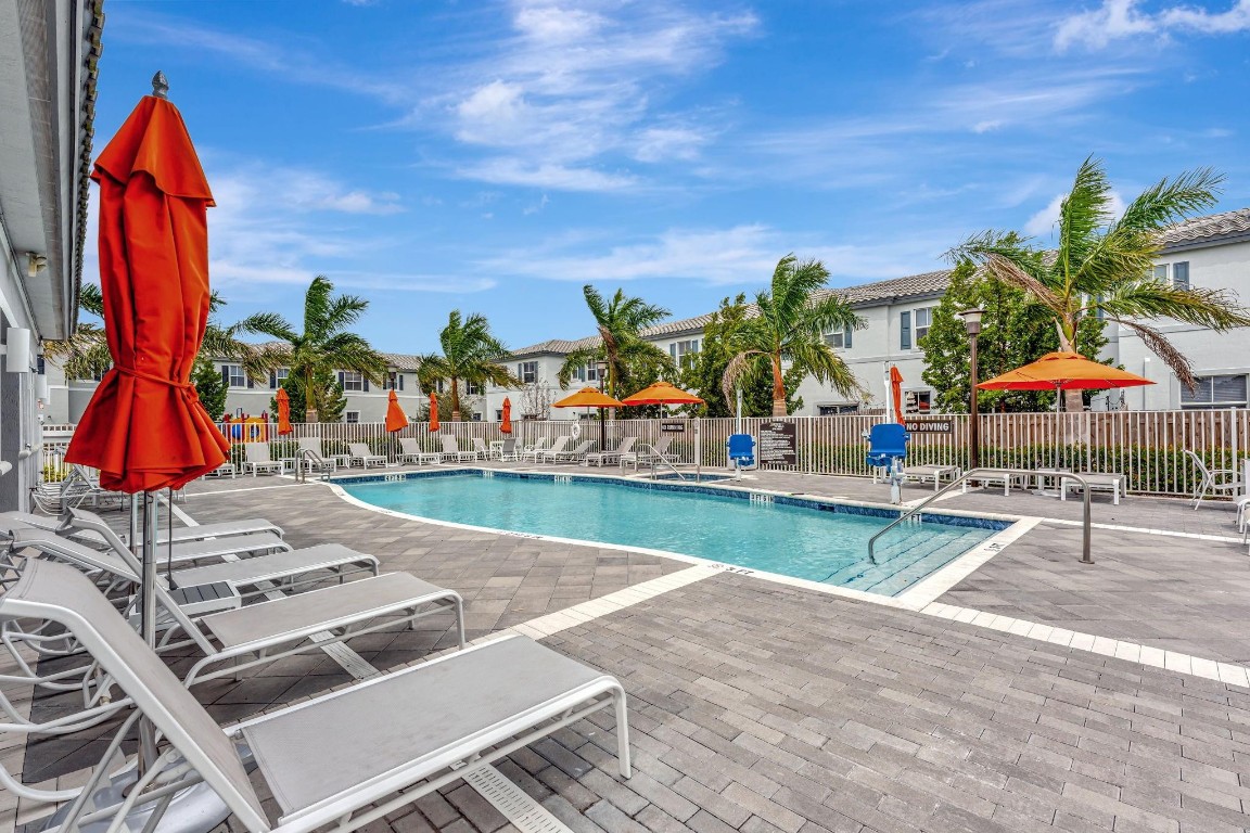 4668 NW 120th Way Coral Springs, FL 33076