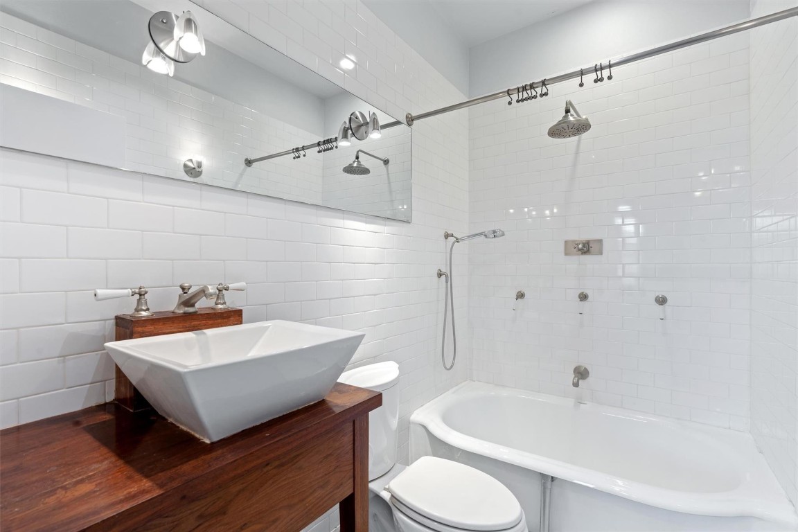 1215 Tequesta Fort Lauderdale, FL 33312