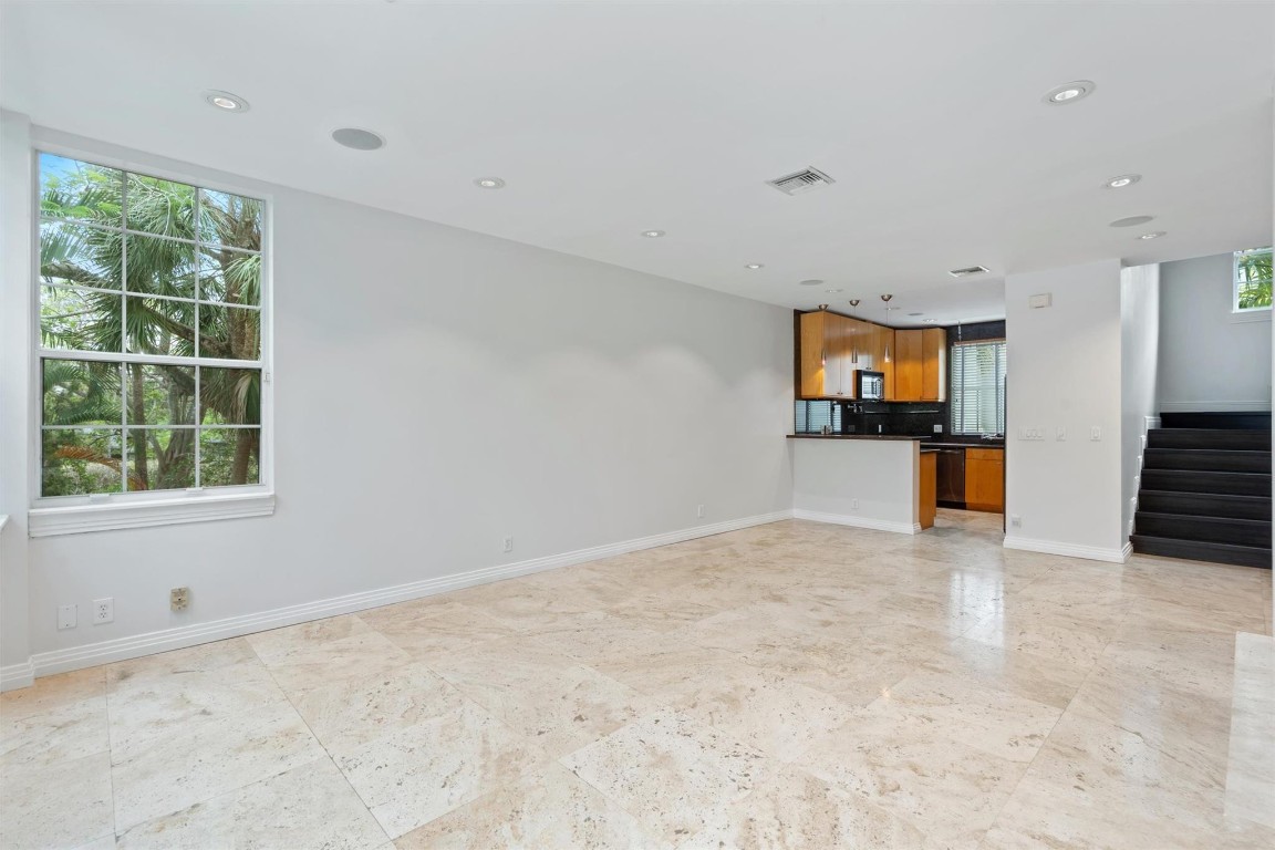 1215 Tequesta Fort Lauderdale, FL 33312