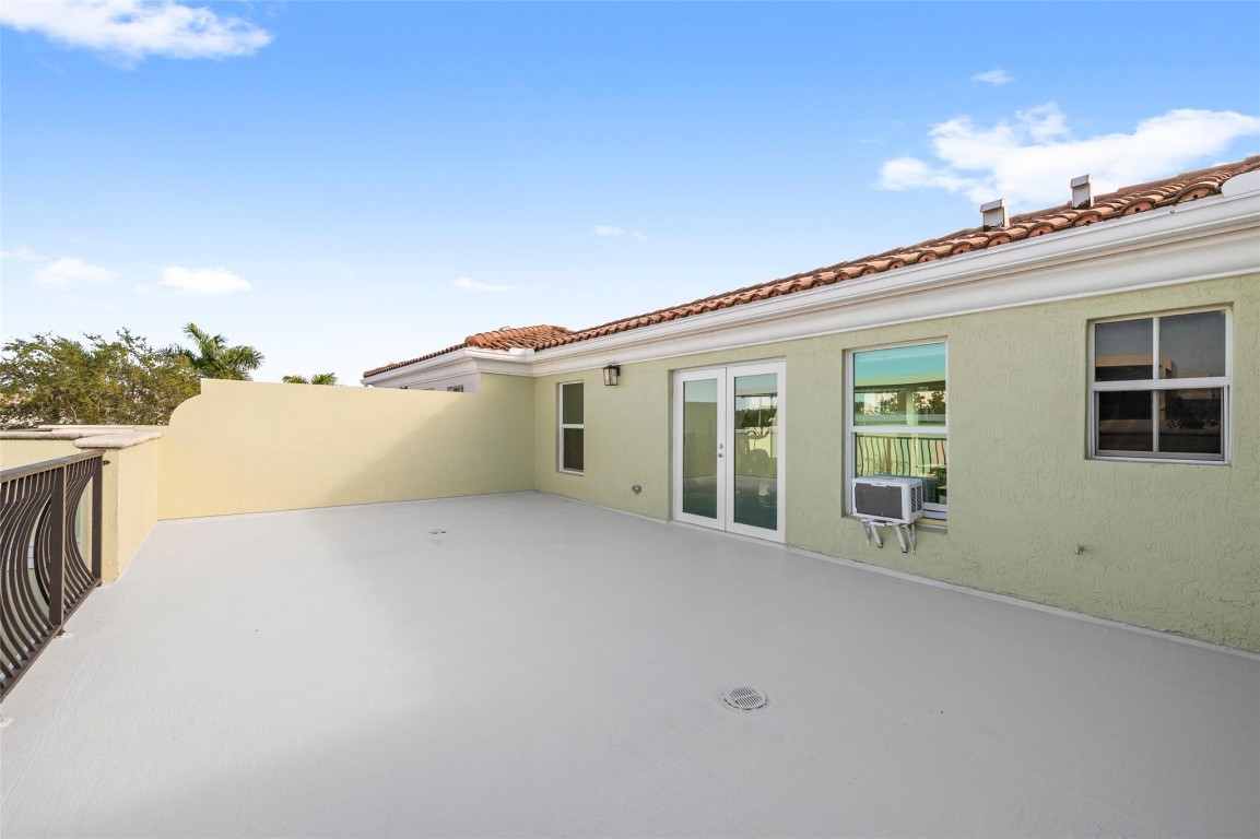 2517 NE 18th Fort Lauderdale, FL 33305