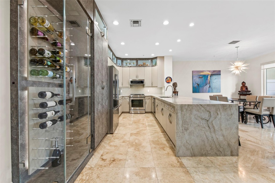 2517 NE 18th Fort Lauderdale, FL 33305