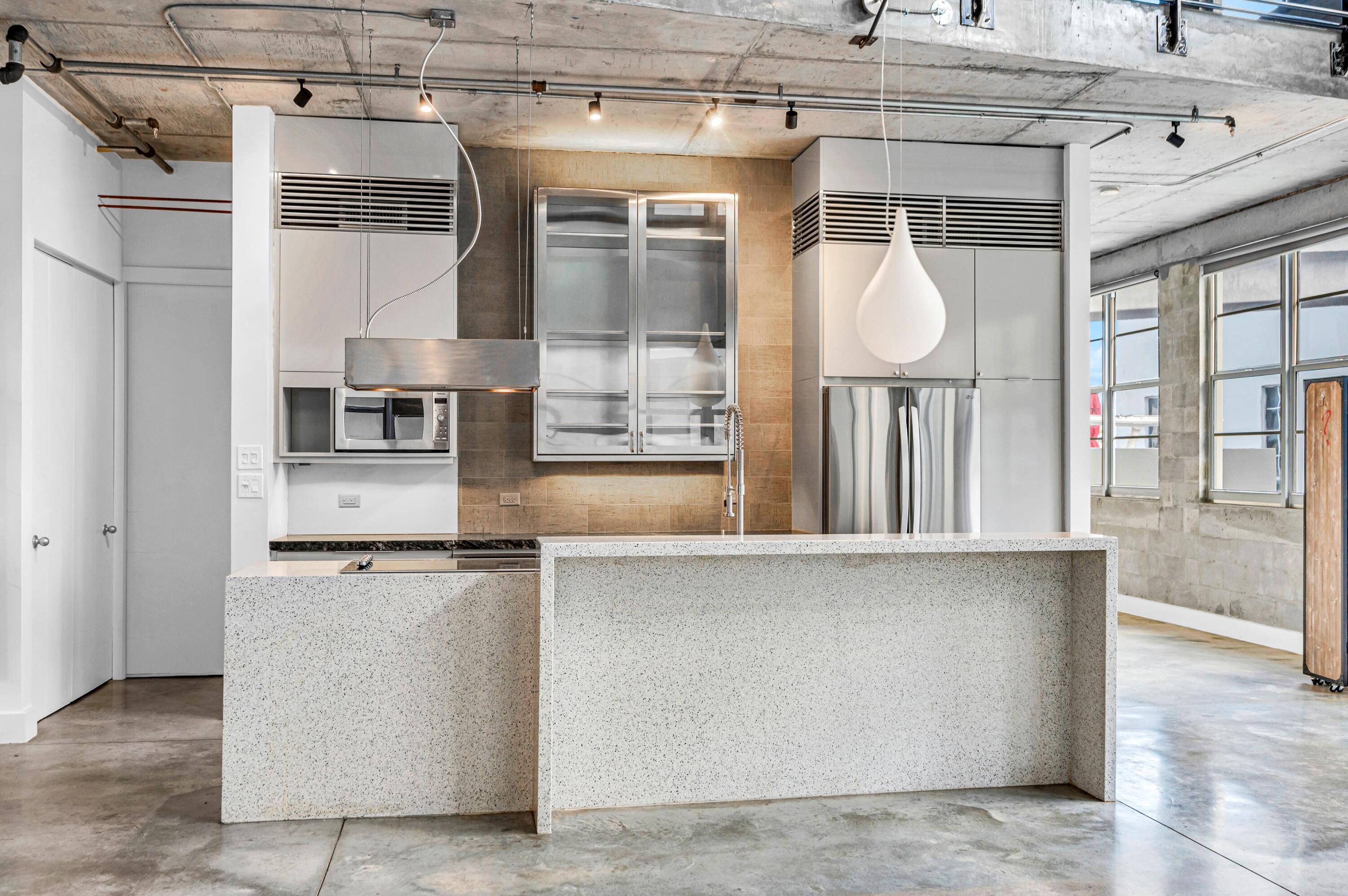 445 N Andrews #403 Fort Lauderdale, FL 33301