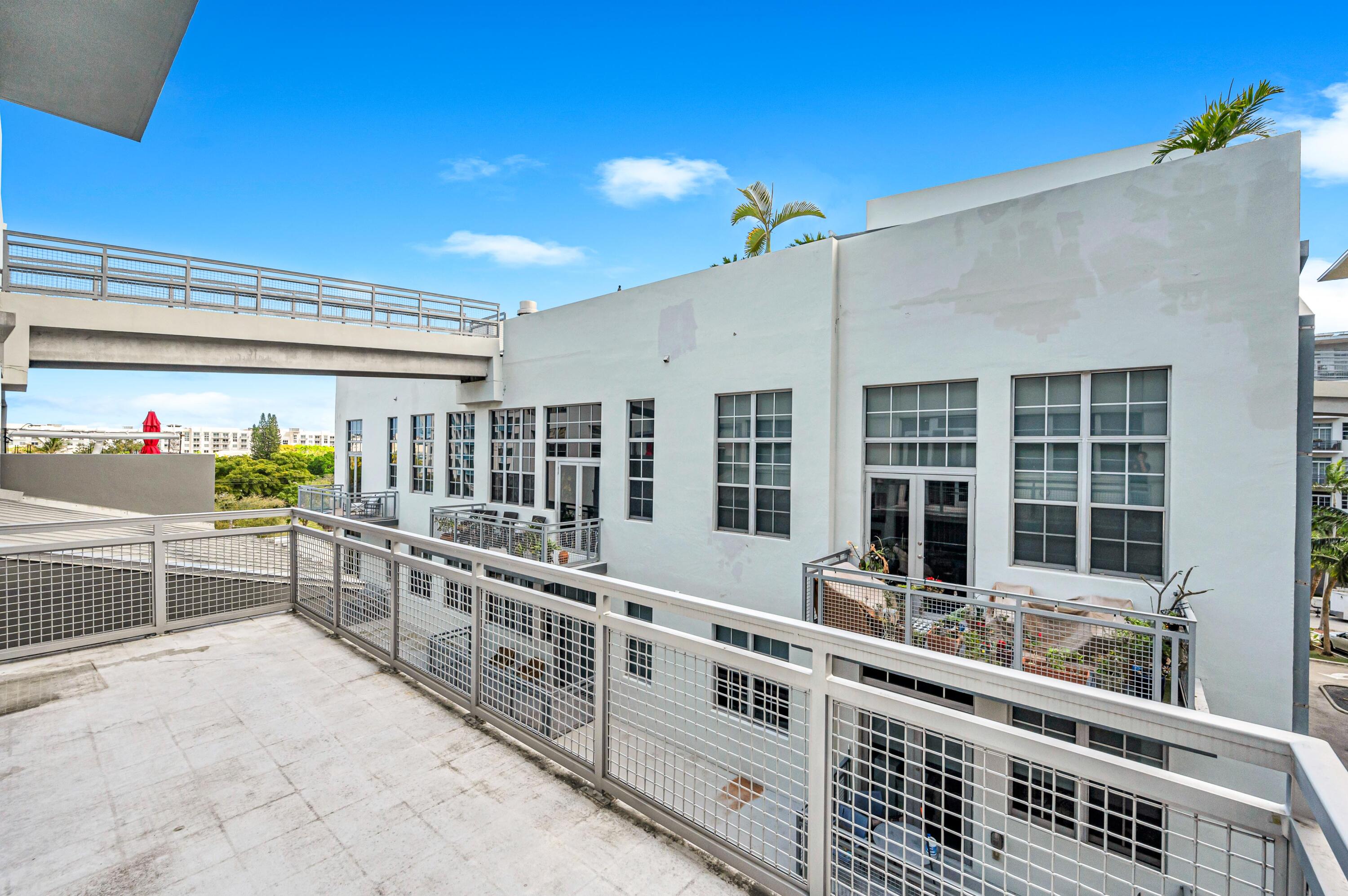 445 N Andrews #403 Fort Lauderdale, FL 33301