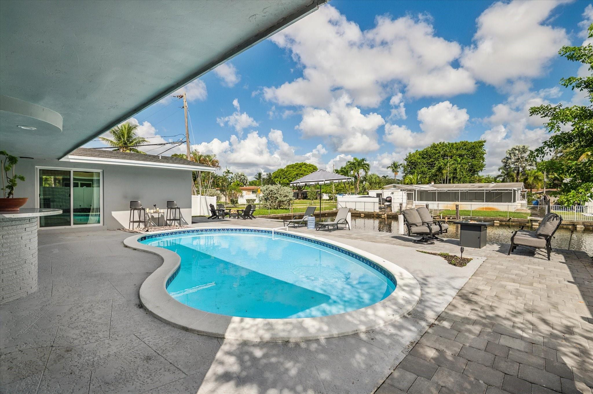 1921 NW 31st Oakland Park, FL 33309