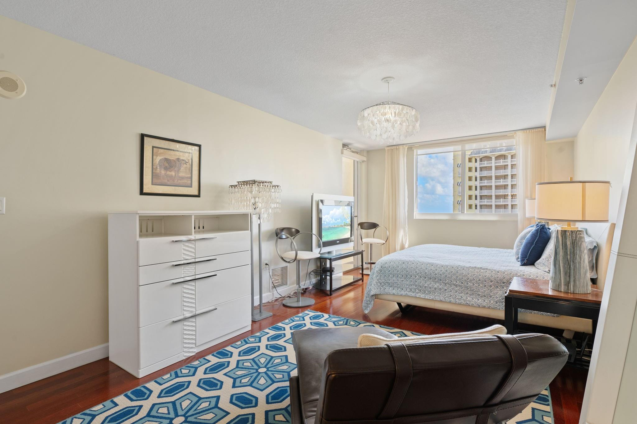 2001 N Ocean #605 Fort Lauderdale, FL 33305