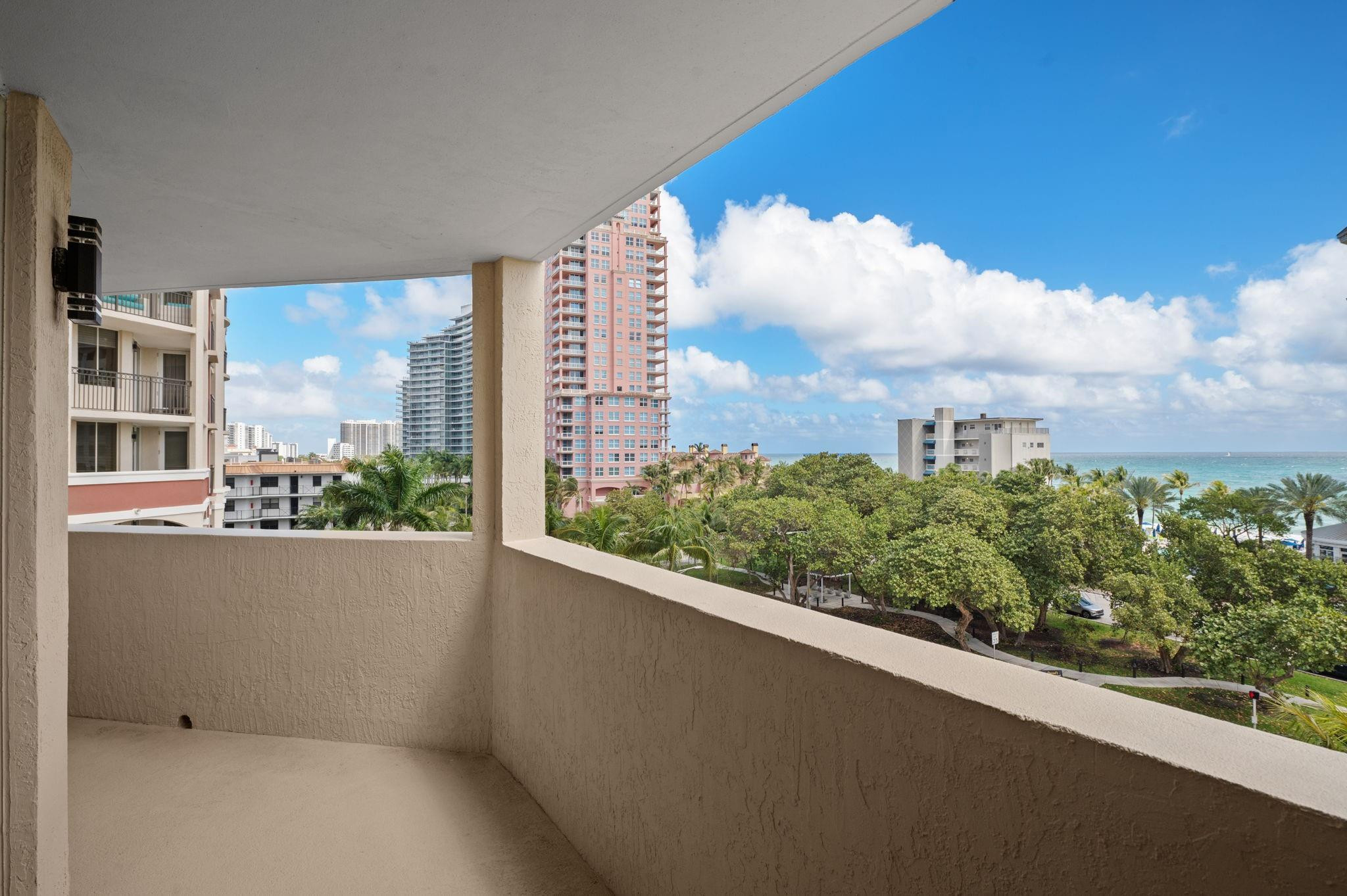 2001 N Ocean #605 Fort Lauderdale, FL 33305