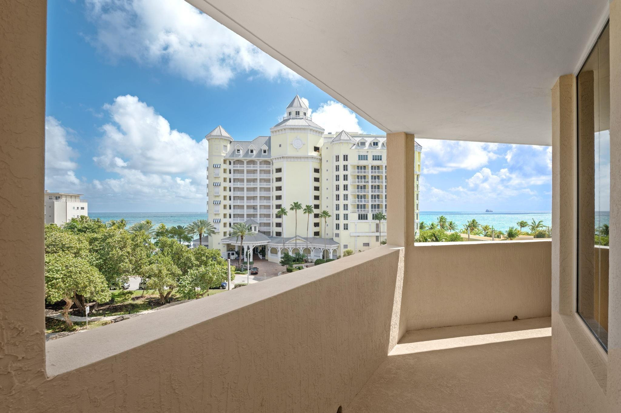 2001 N Ocean #605 Fort Lauderdale, FL 33305