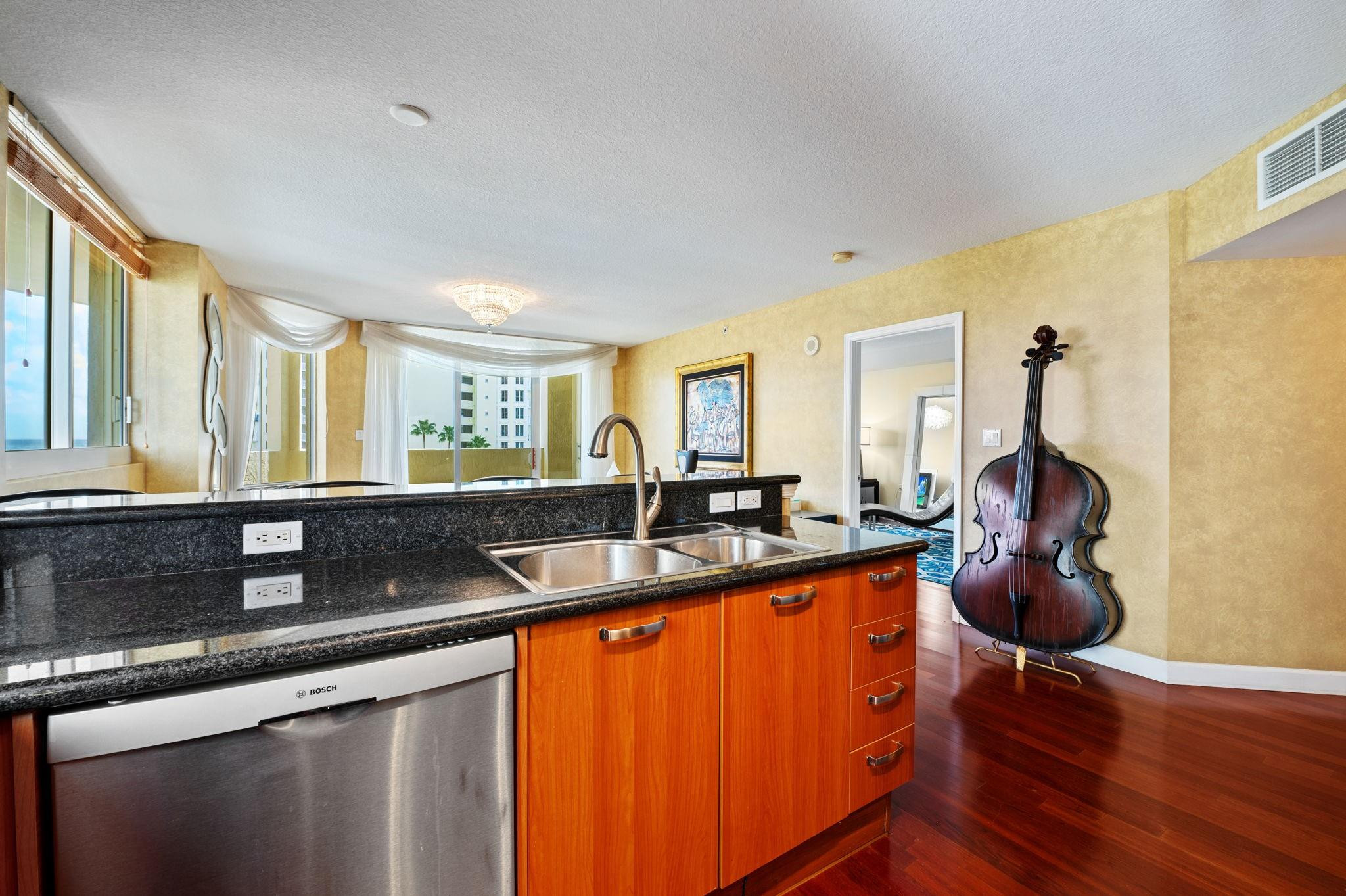 2001 N Ocean #605 Fort Lauderdale, FL 33305