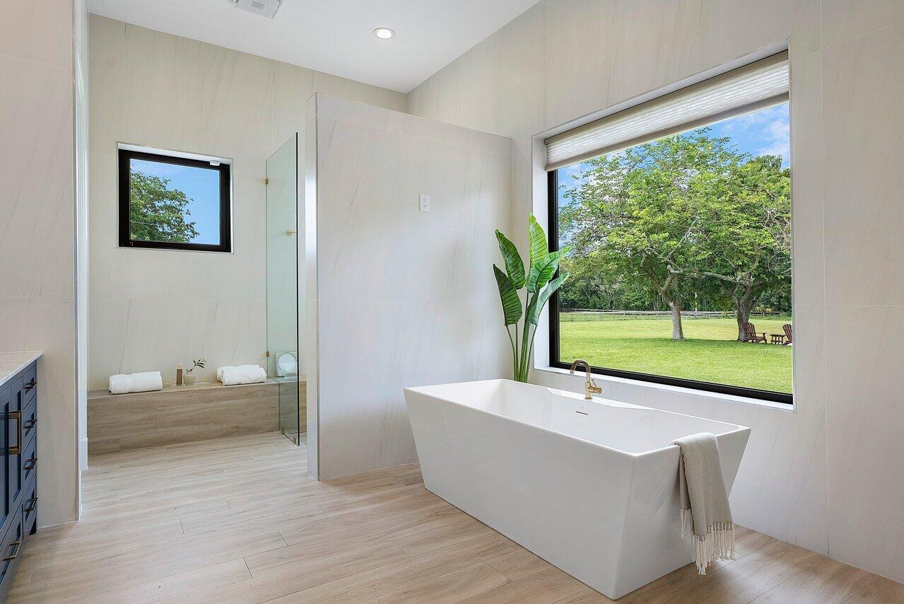 21677 El Bosque Way Boca Raton, FL 33428