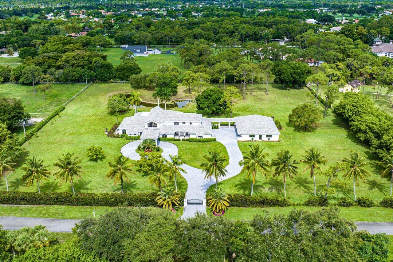 21677 El Bosque Way Boca Raton, FL 33428