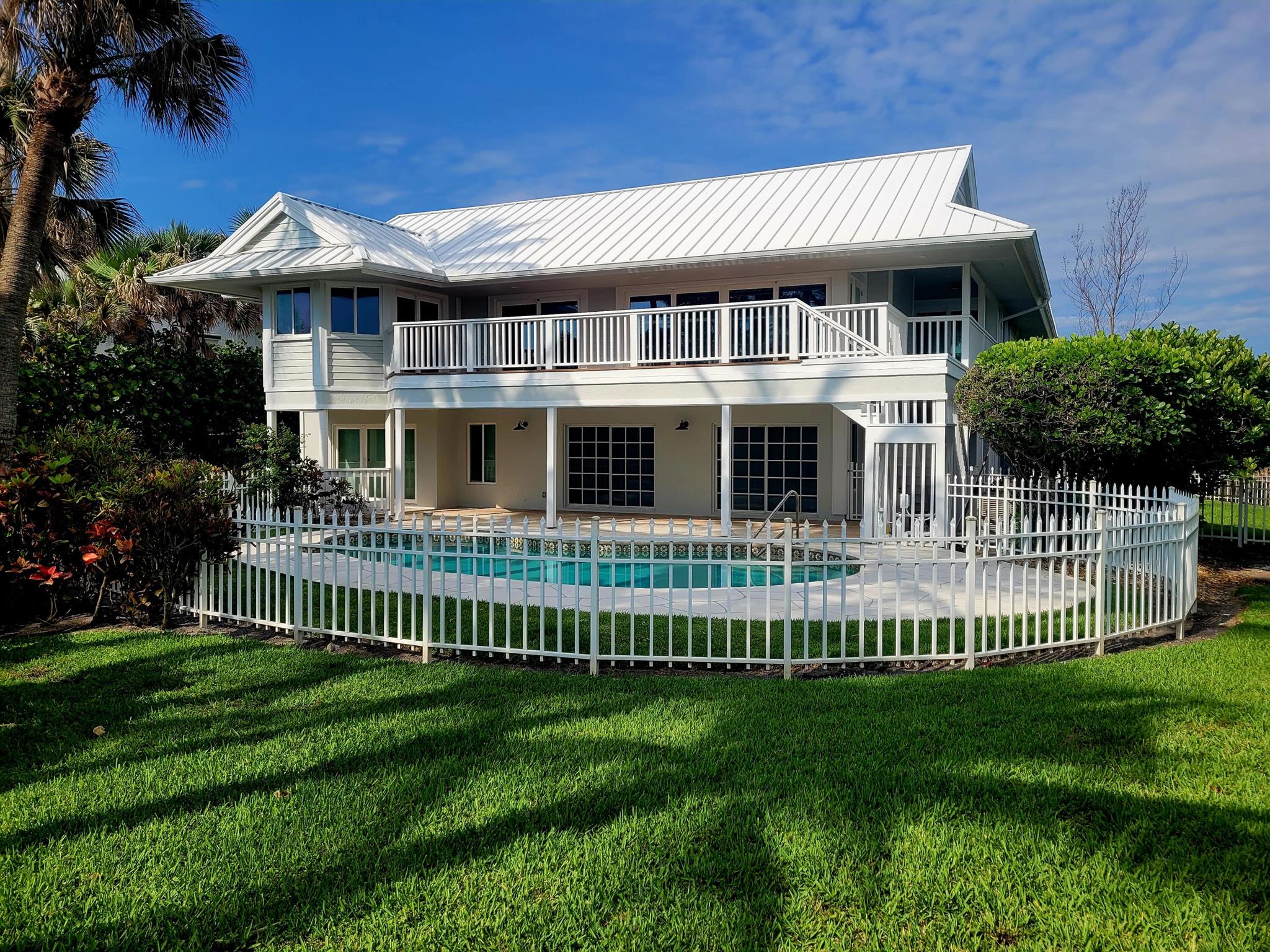 162 N Beach Rd Jupiter Island, FL 33455