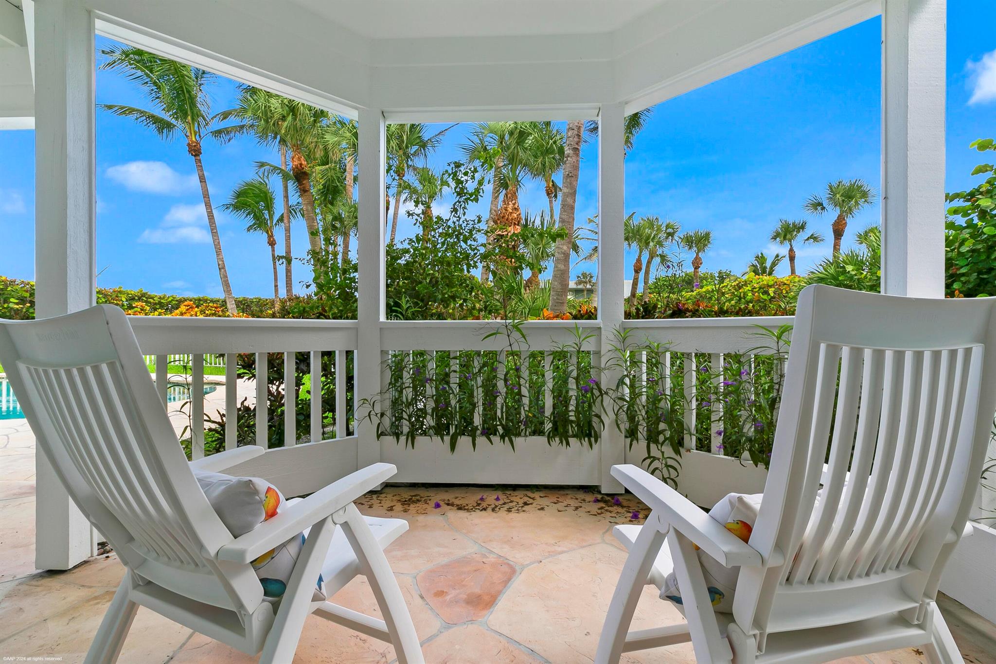 162 N Beach Rd Jupiter Island, FL 33455