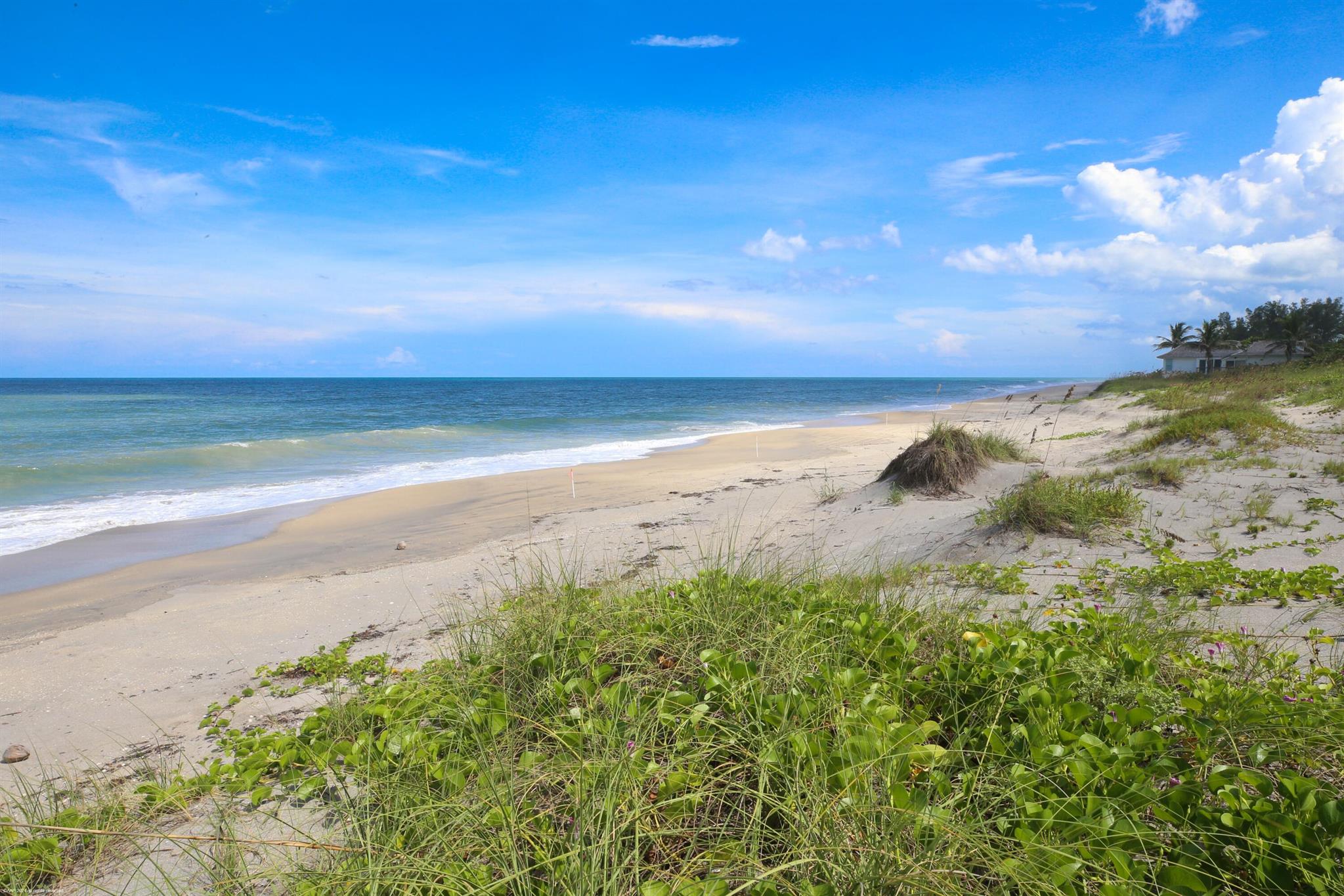 162 N Beach Rd Jupiter Island, FL 33455