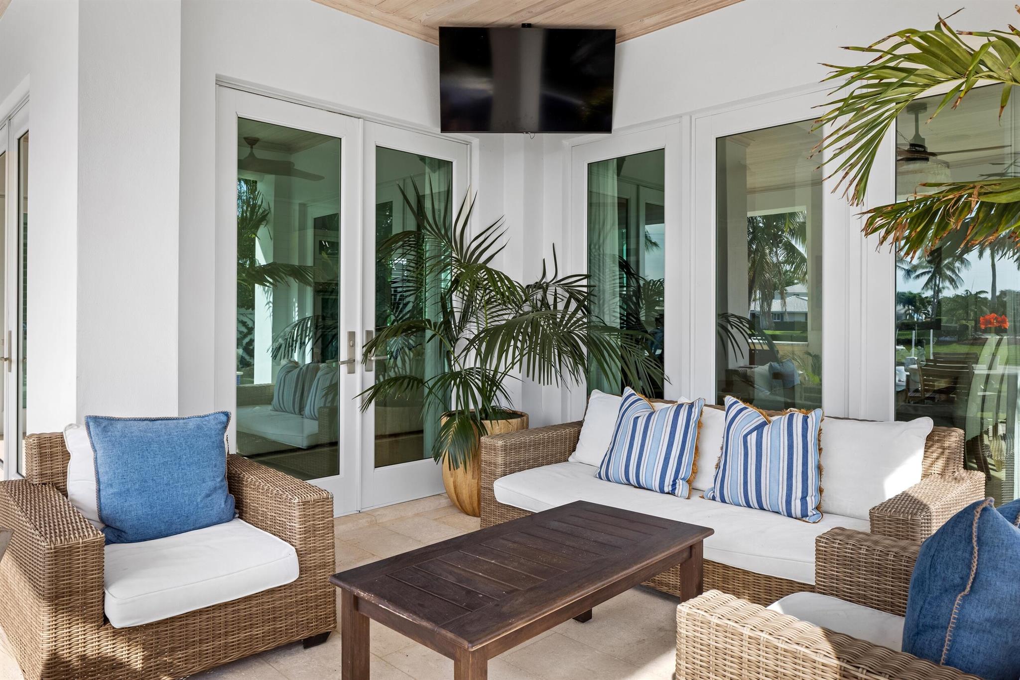 222 Arlington Rd West Palm Beach, FL 33405 222 Arlington Rd West Palm Beach, FL 33405