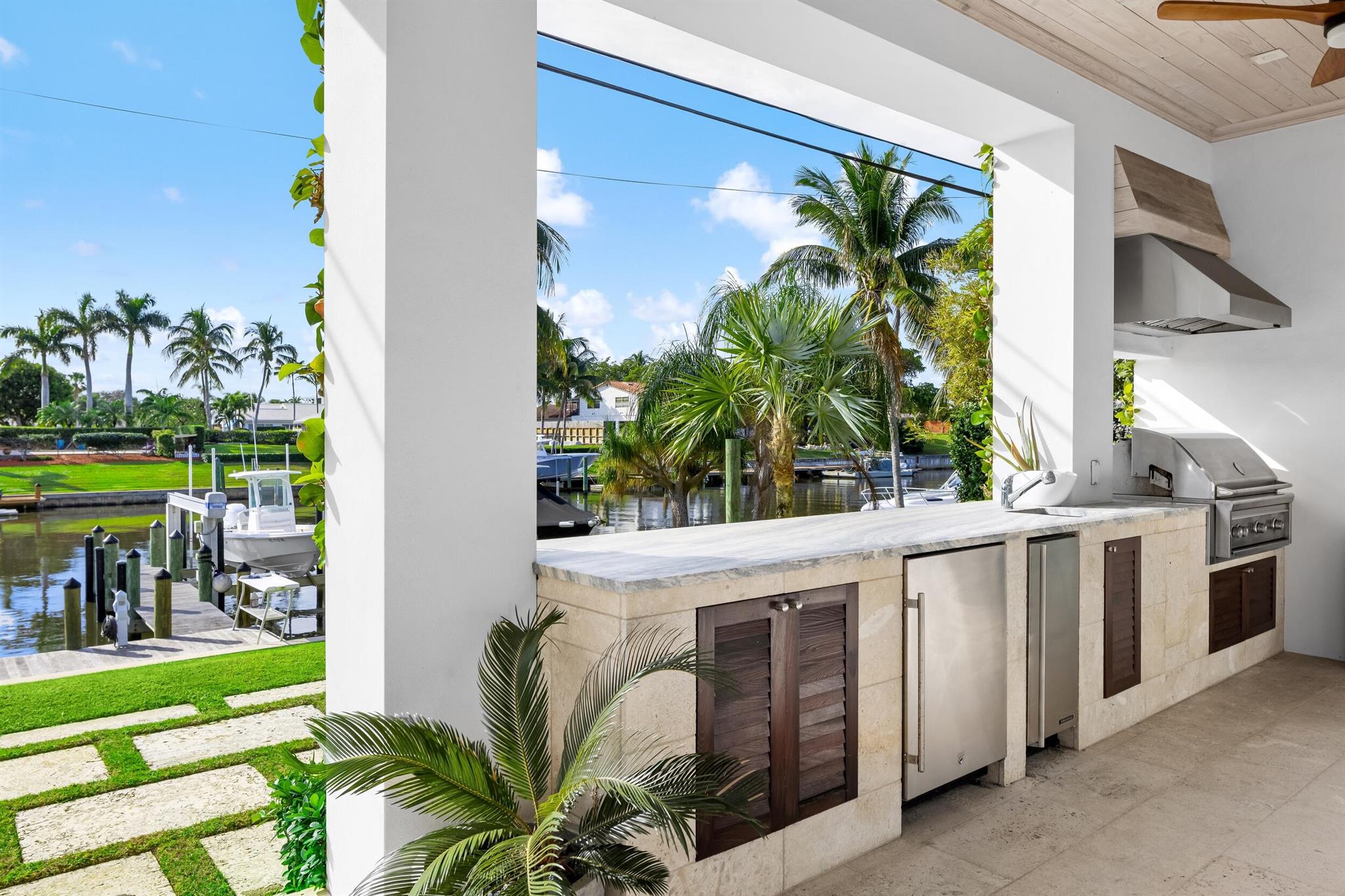 222 Arlington Rd West Palm Beach, FL 33405 222 Arlington Rd West Palm Beach, FL 33405