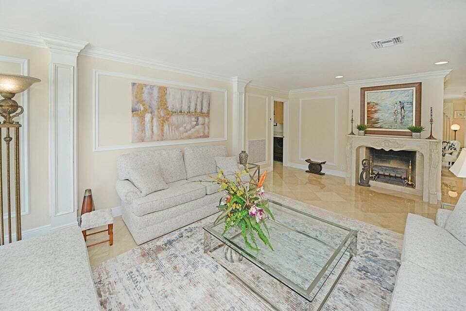 885 NE Mulberry Boca Raton, FL 33487