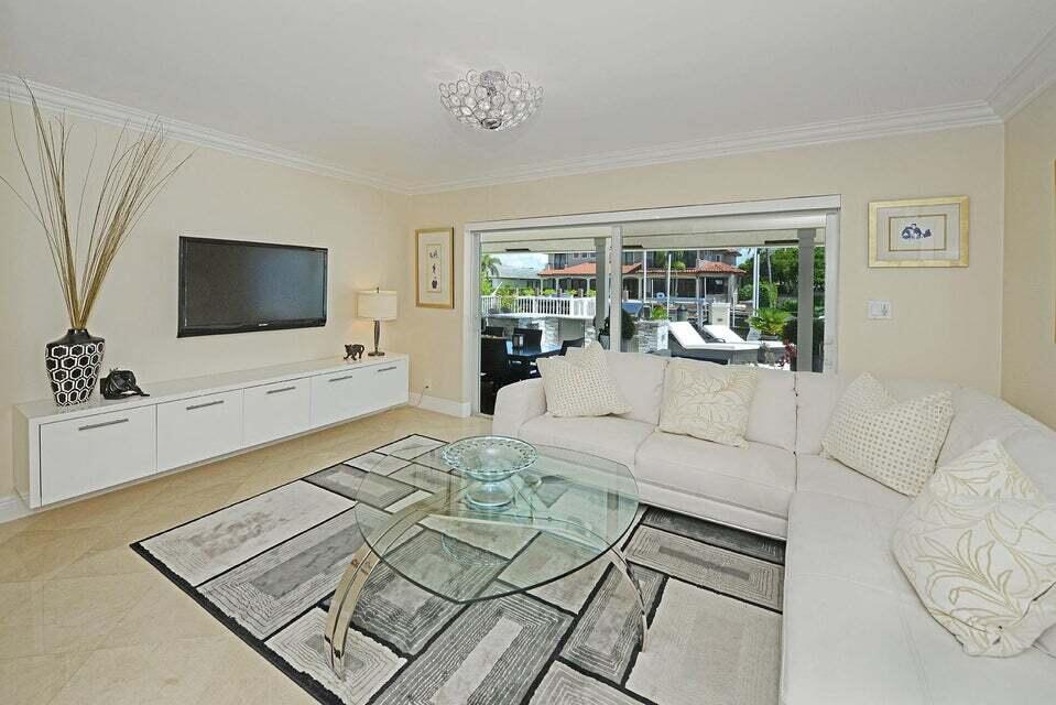 885 NE Mulberry Boca Raton, FL 33487