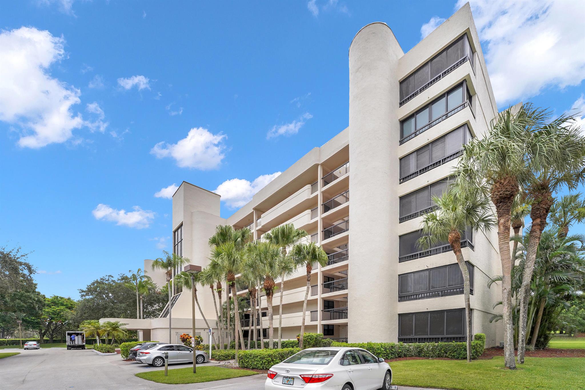 6320 Boca Del Mar 105th Dr #105