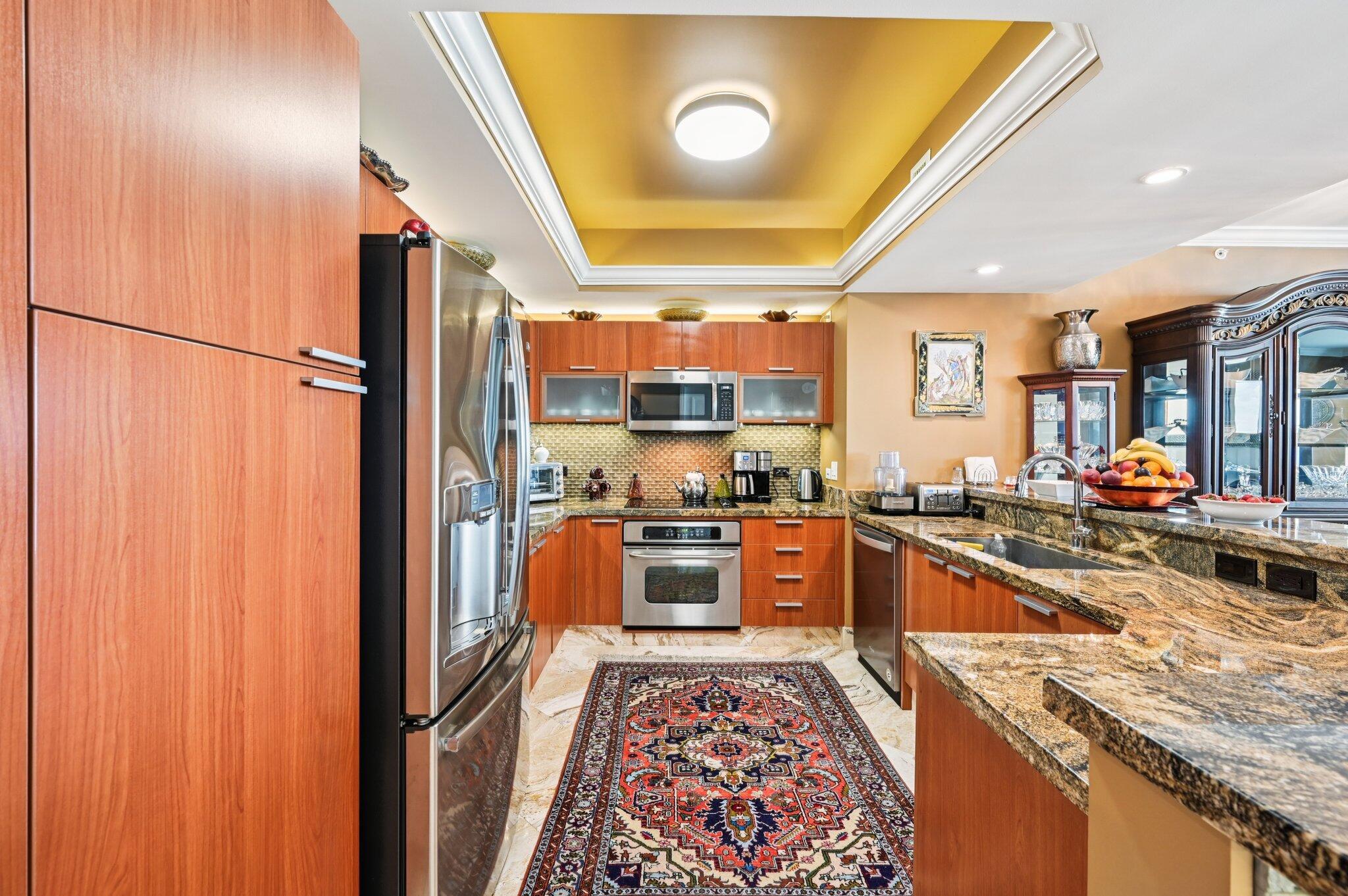 2640 Lake Shr Dr #1510 Riviera Beach, FL 33404