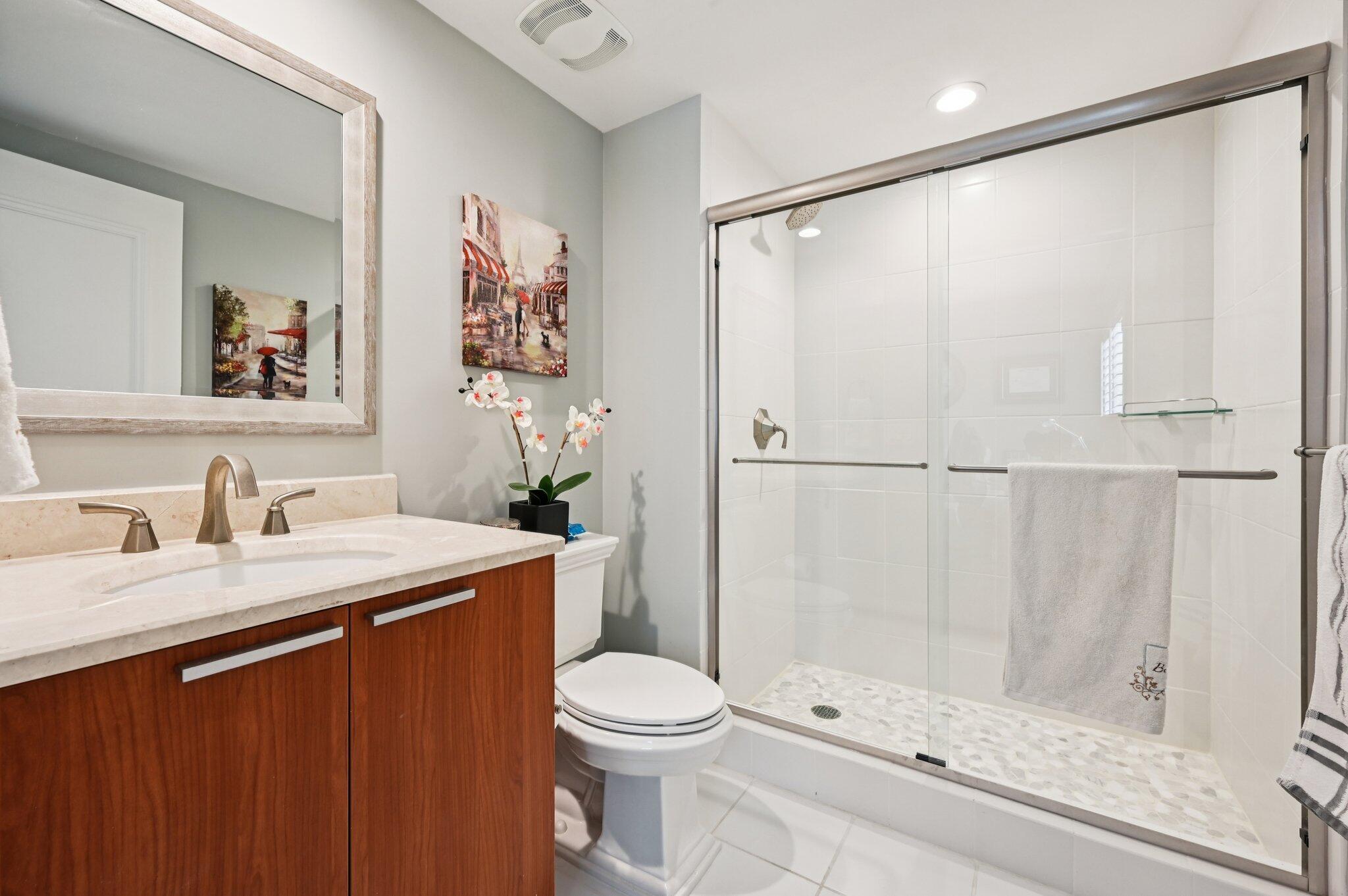 2640 Lake Shr Dr #1510 Riviera Beach, FL 33404