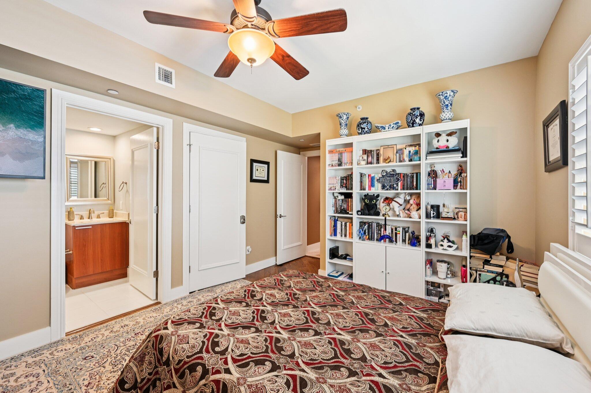 2640 Lake Shr Dr #1510 Riviera Beach, FL 33404