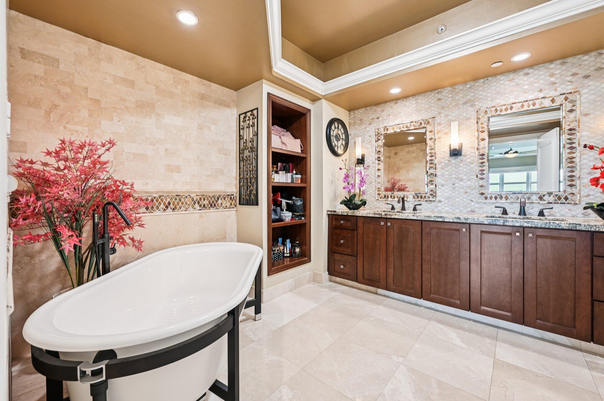 2640 Lake Shr Dr #1510 Riviera Beach, FL 33404