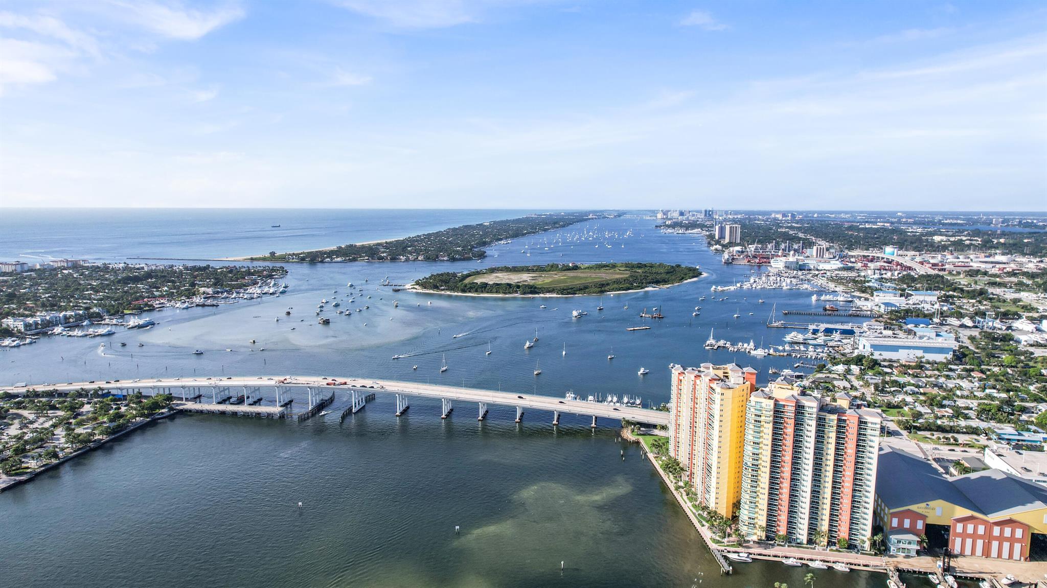 2640 Lake Shr Dr #1510 Riviera Beach, FL 33404