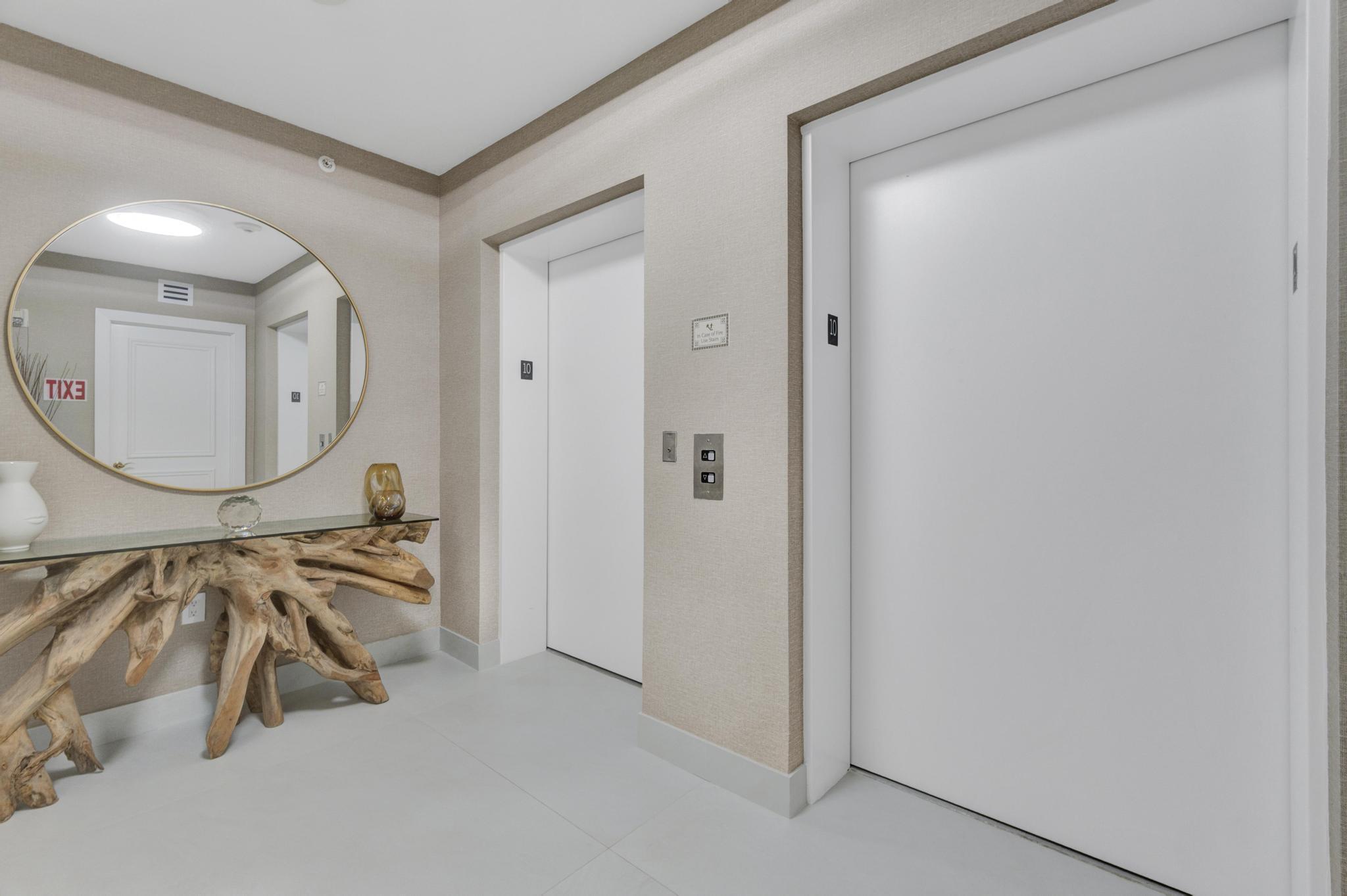 image Hamptons South Condo10