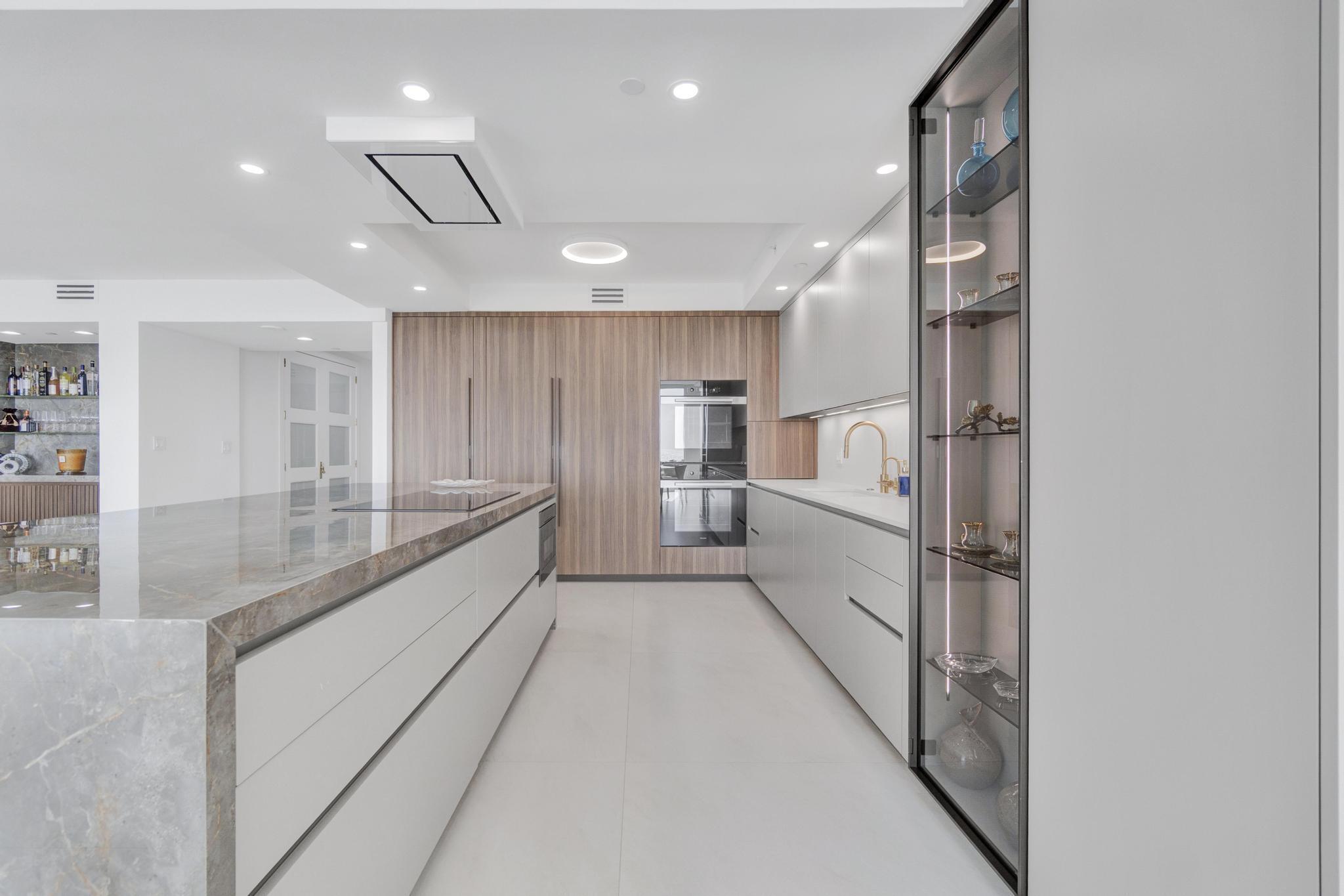 image Hamptons South Condo13