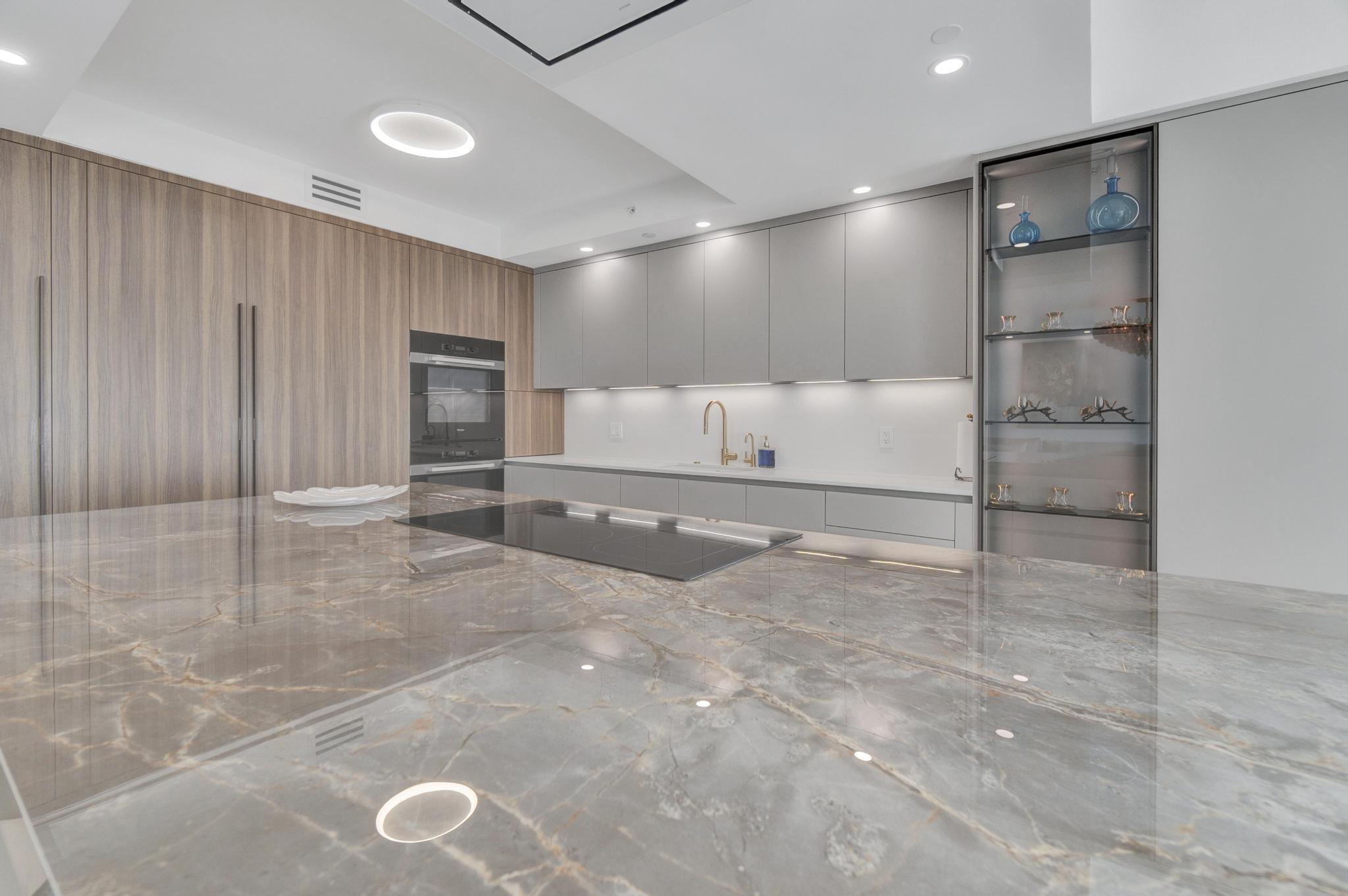 image Hamptons South Condo15