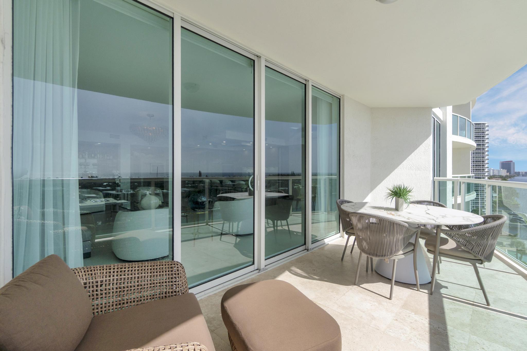 image Hamptons South Condo25