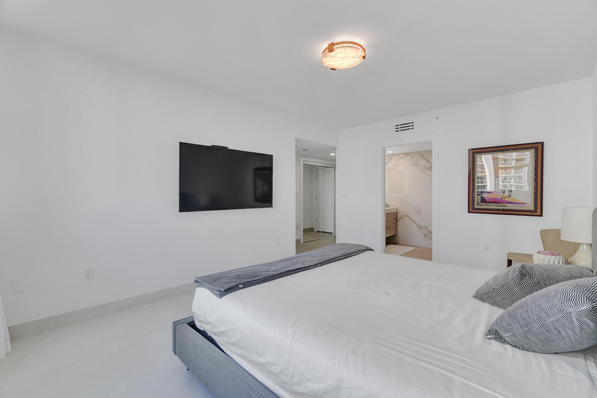 image Hamptons South Condo41