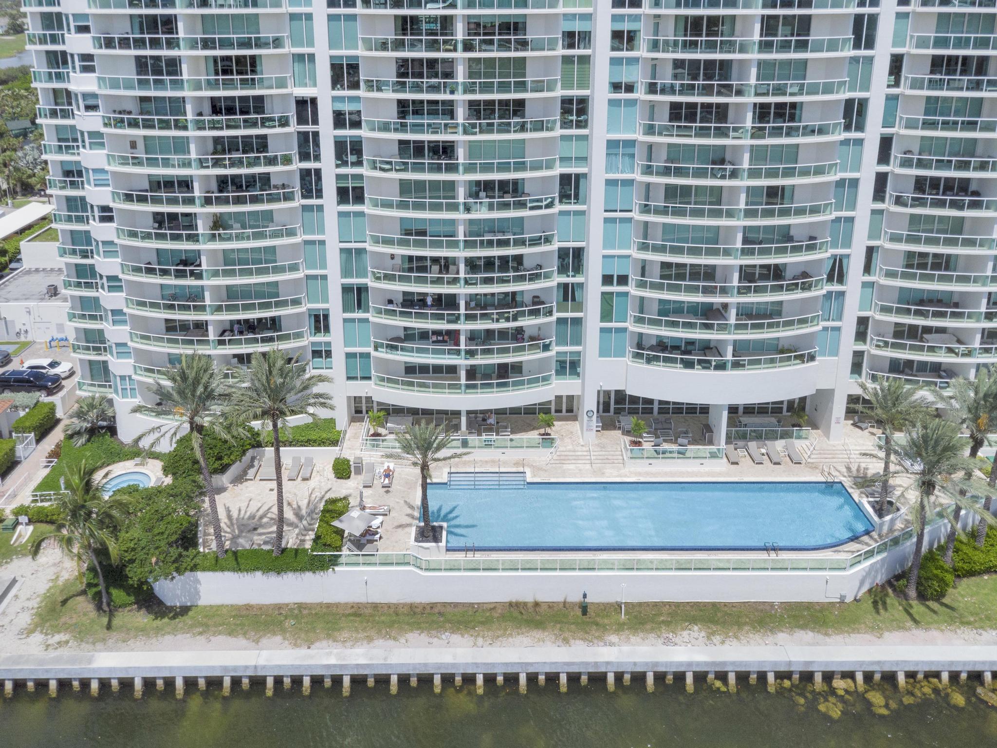 image Hamptons South Condo46