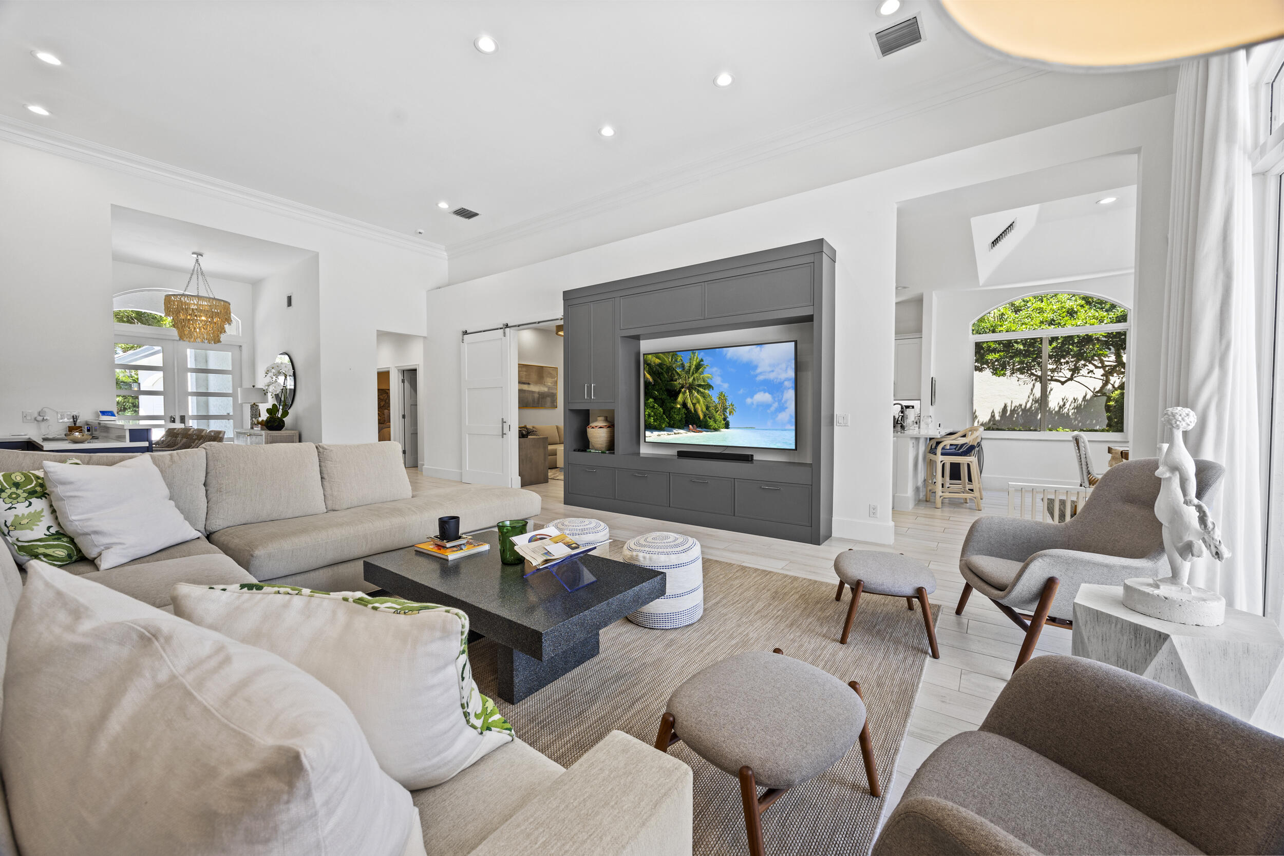 118 N Village Way Jupiter, FL 33458