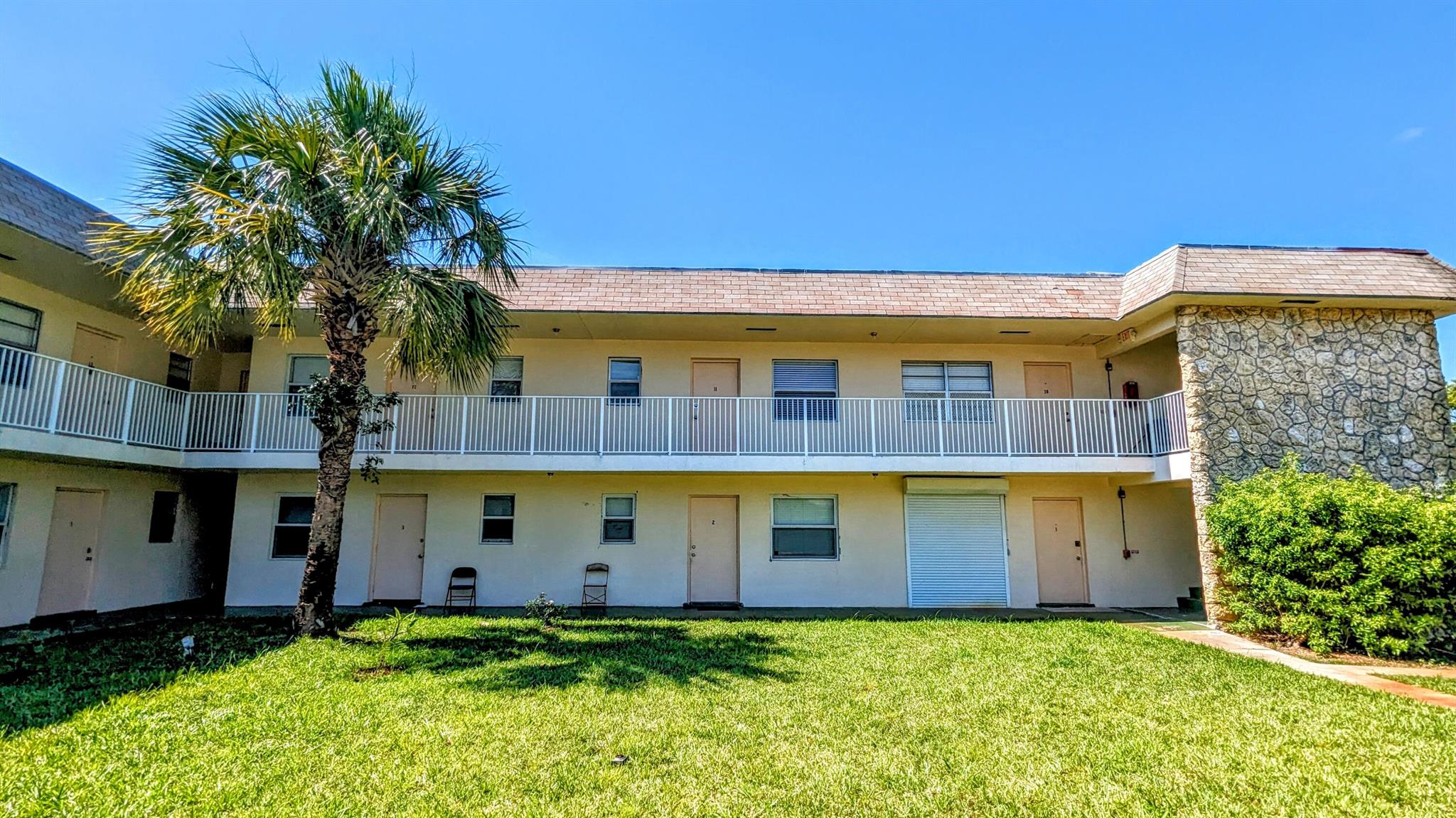 2301 SE 4th St #11