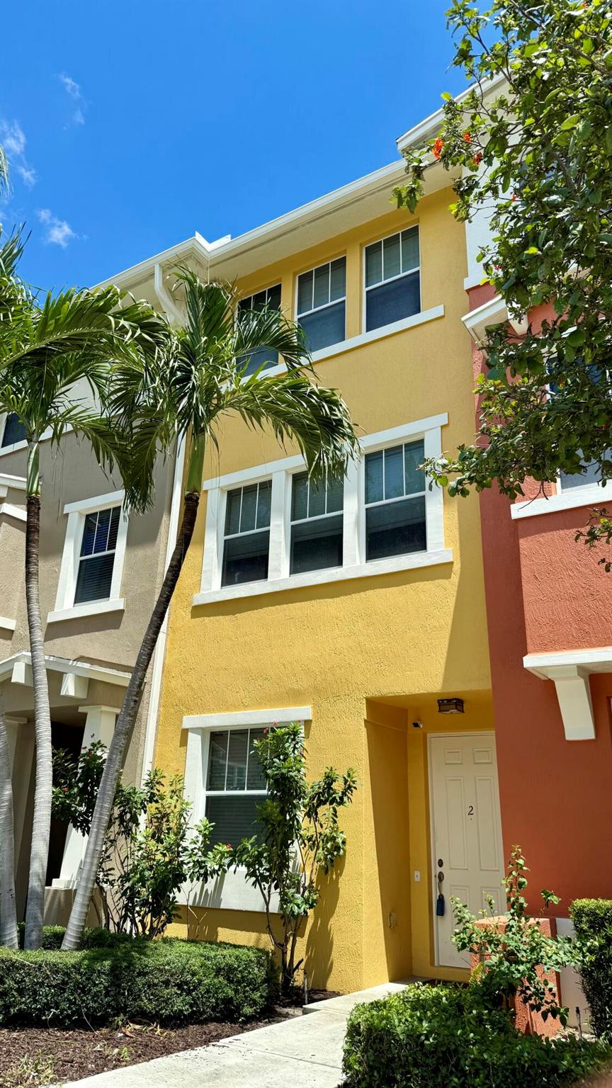 1740 San Benito Way #2