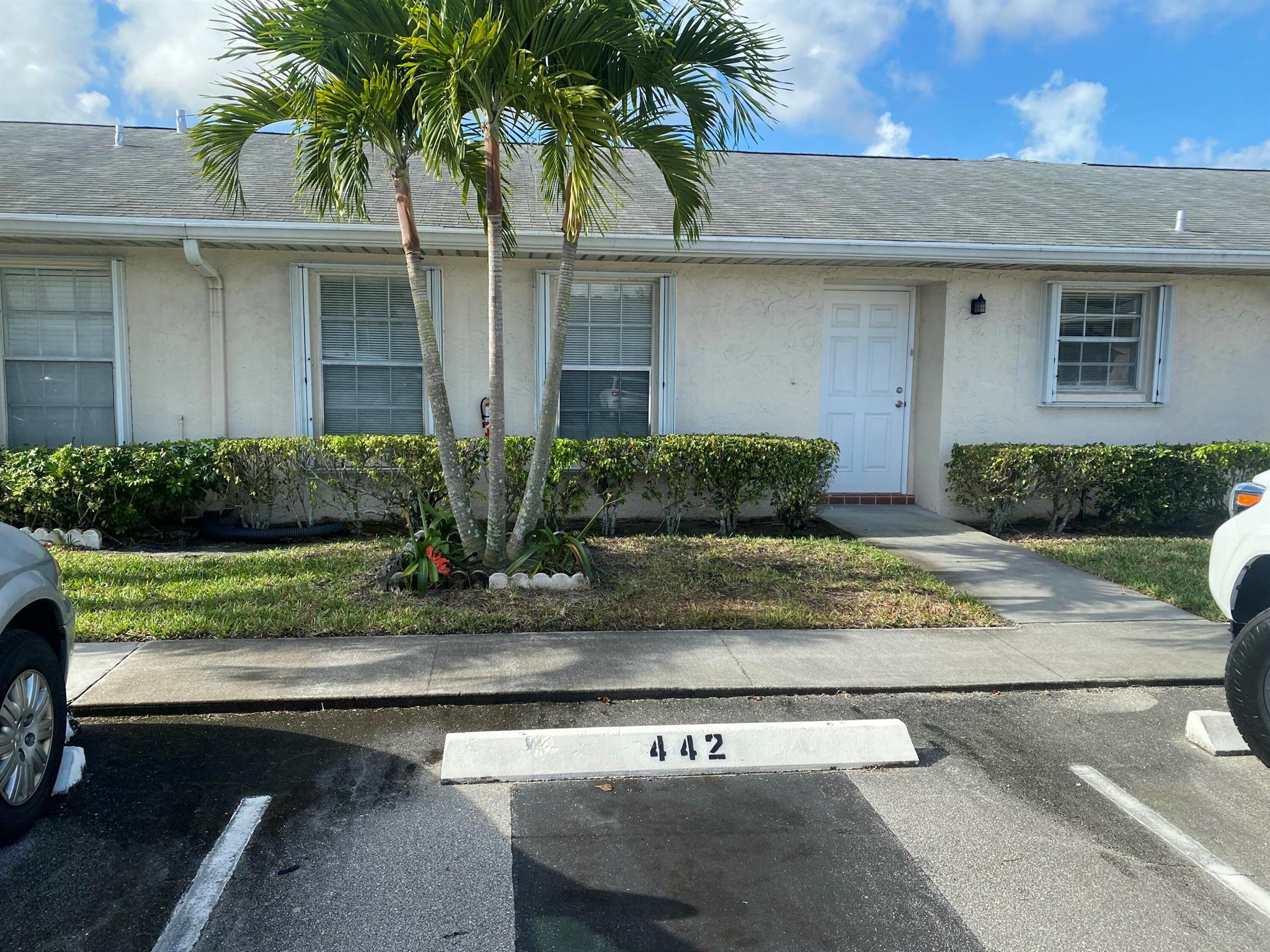 442 Franconia Cir