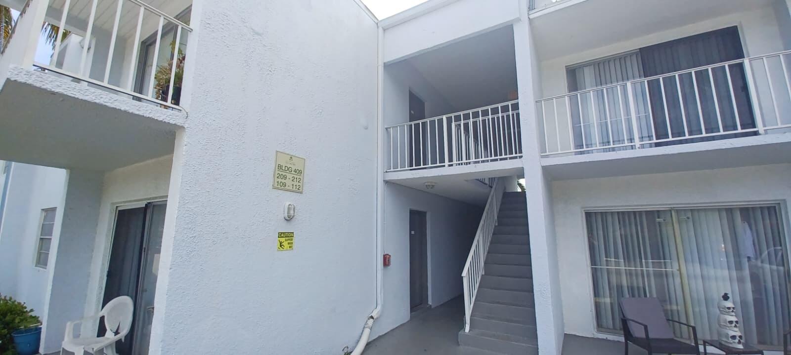 409 Executive Ctr Dr #209