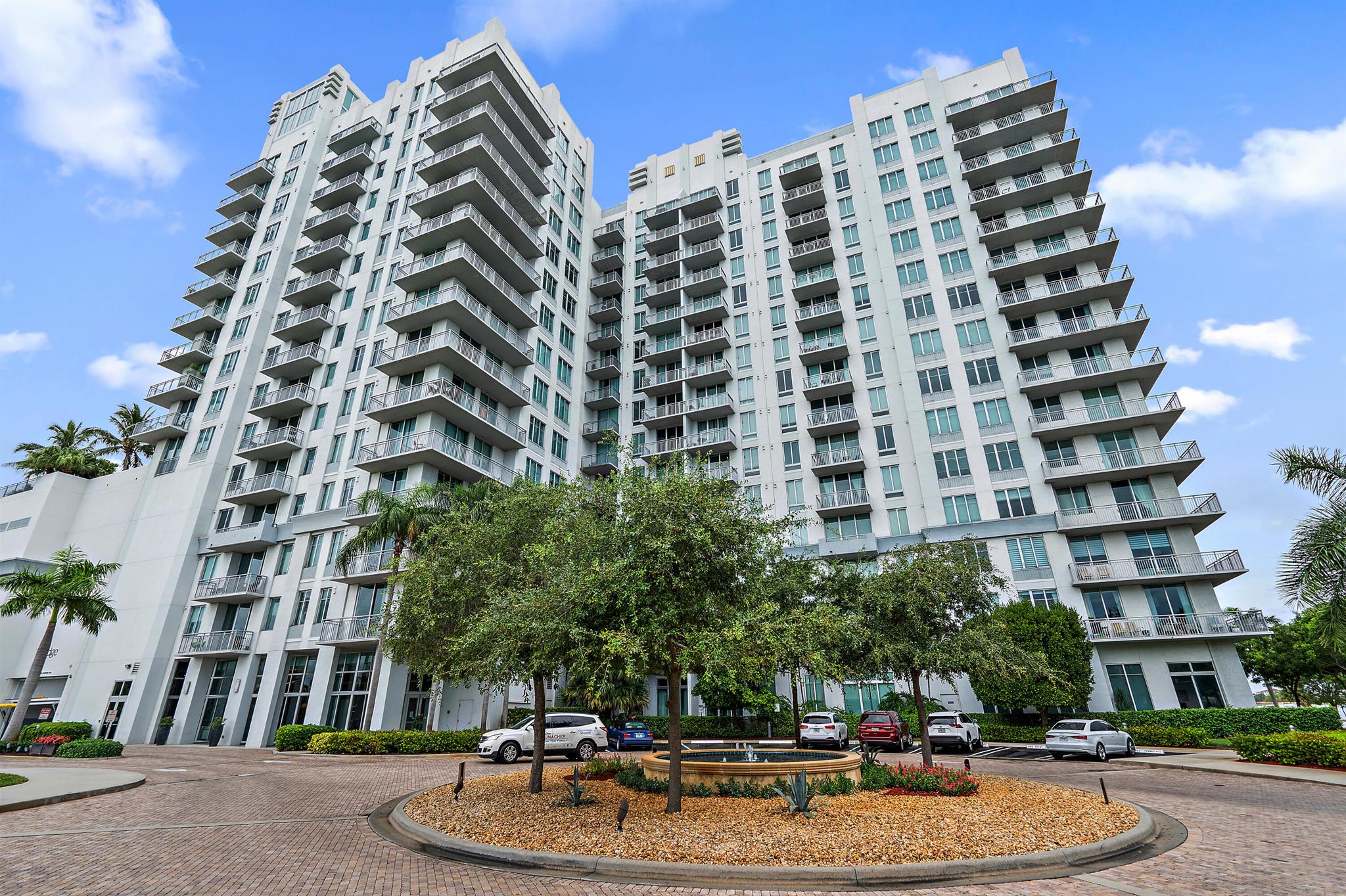 300 S Australian Ave #128